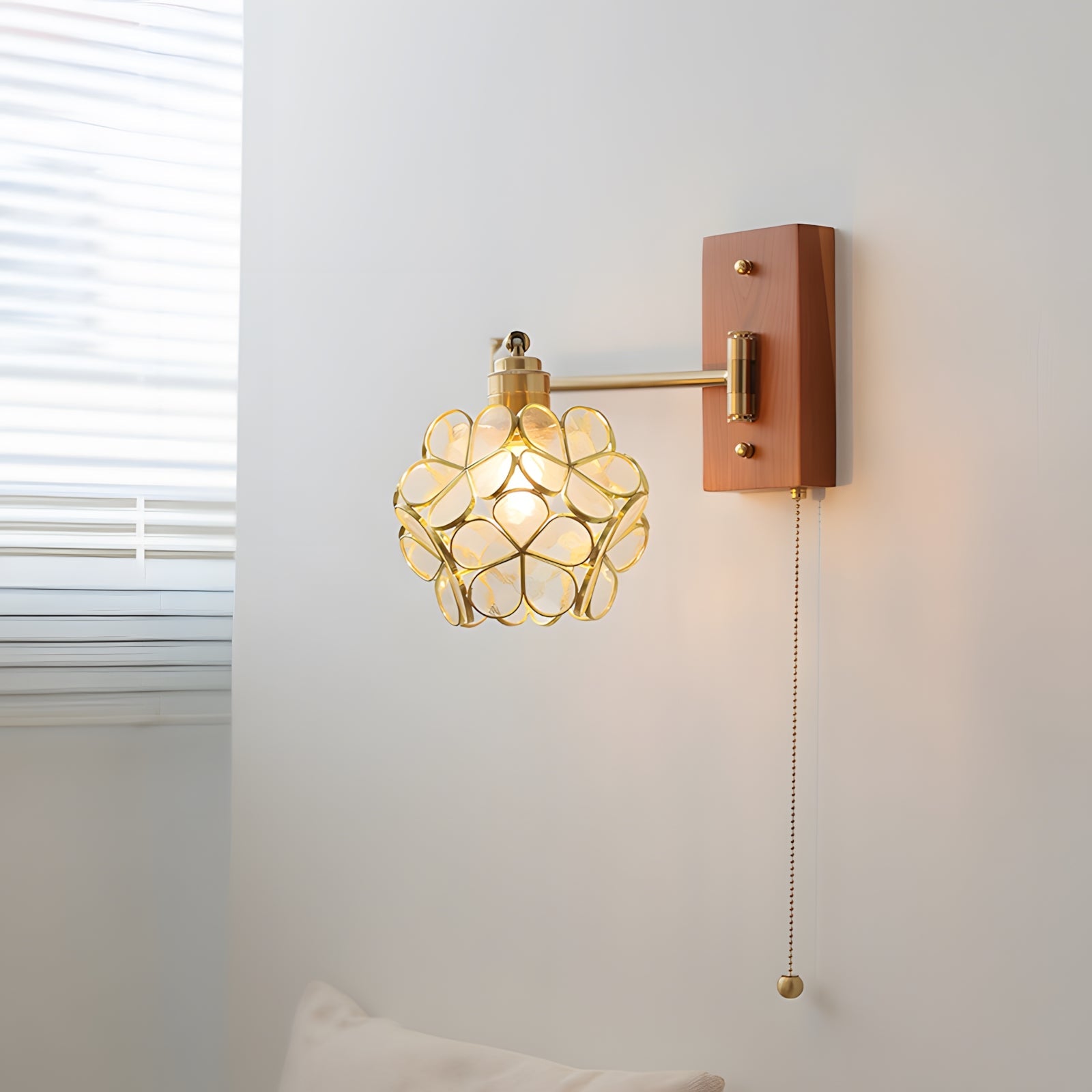 Hazel Wall Lamp