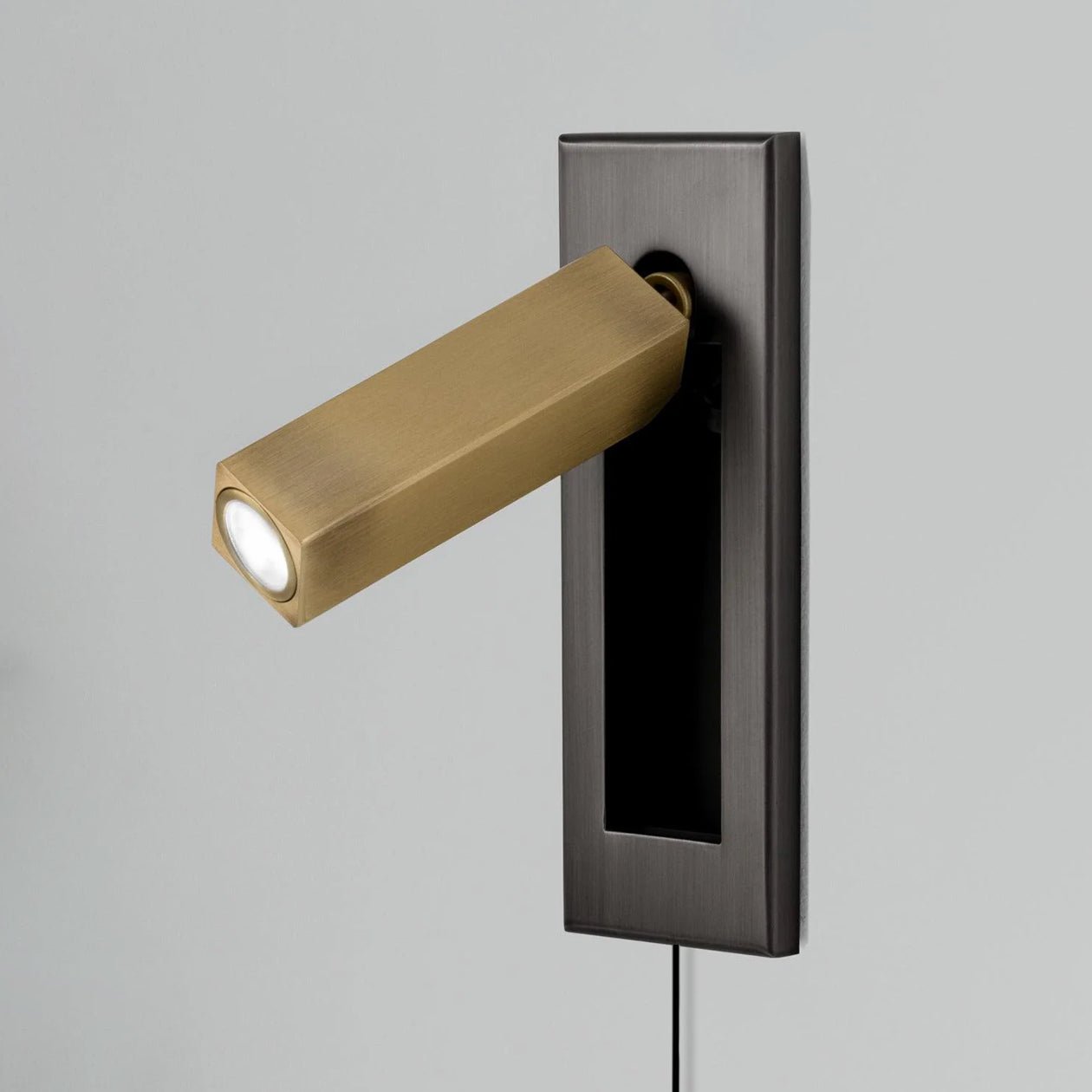 Phelion Embedded Bedside Plug-in Sconce Wall lamp-Neutral Decor