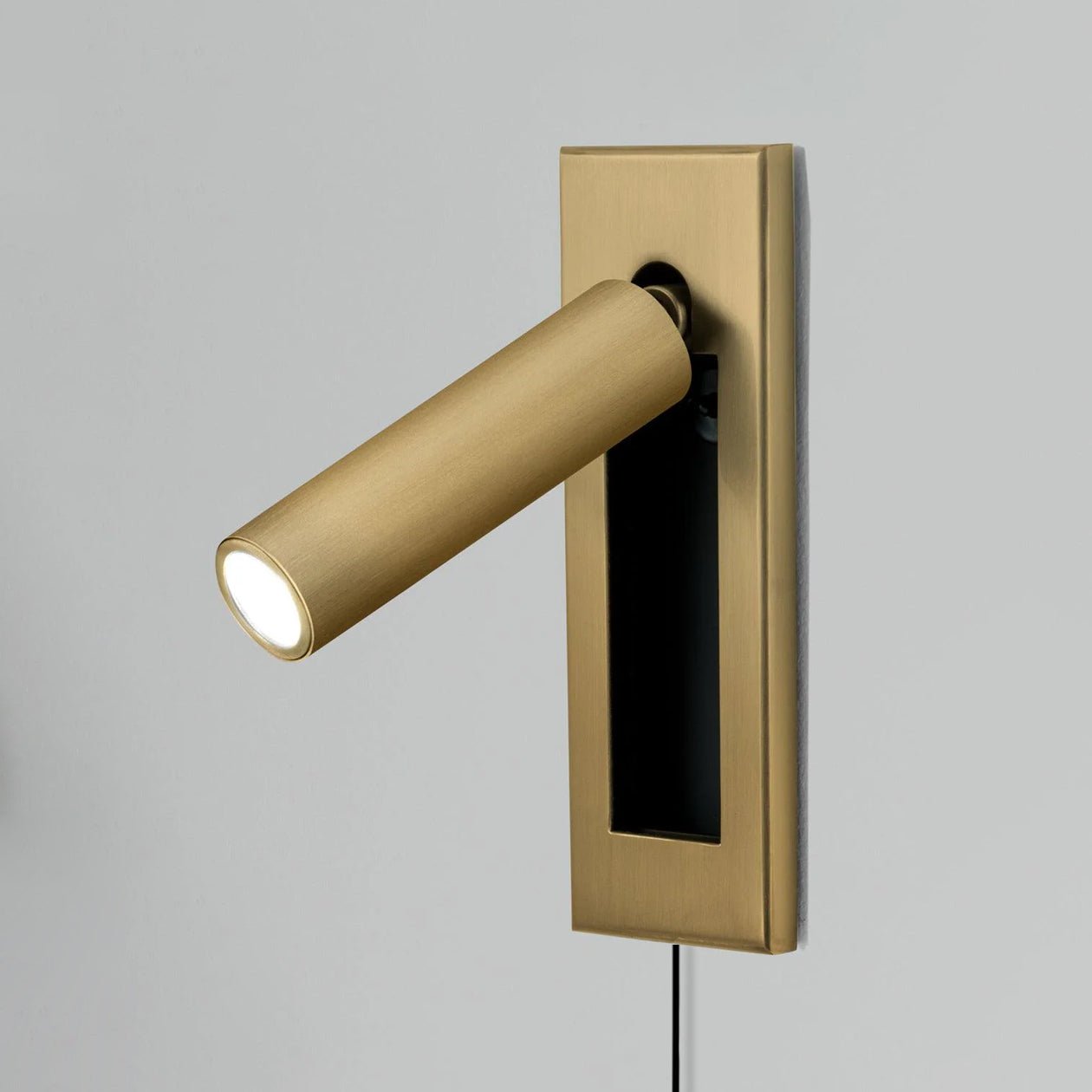 Phelion Embedded Bedside Plug-in Sconce Wall lamp-Neutral Decor