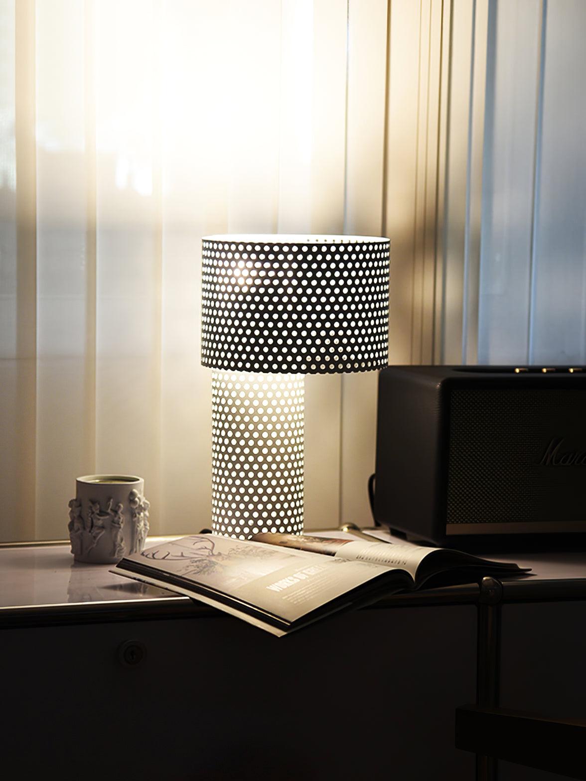Ilsolyra Table Lamp-Neutral Decor