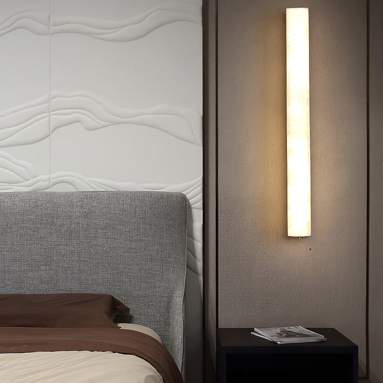 Kristy Linear Brass Alabaster Wall Lamp - Neutralighting