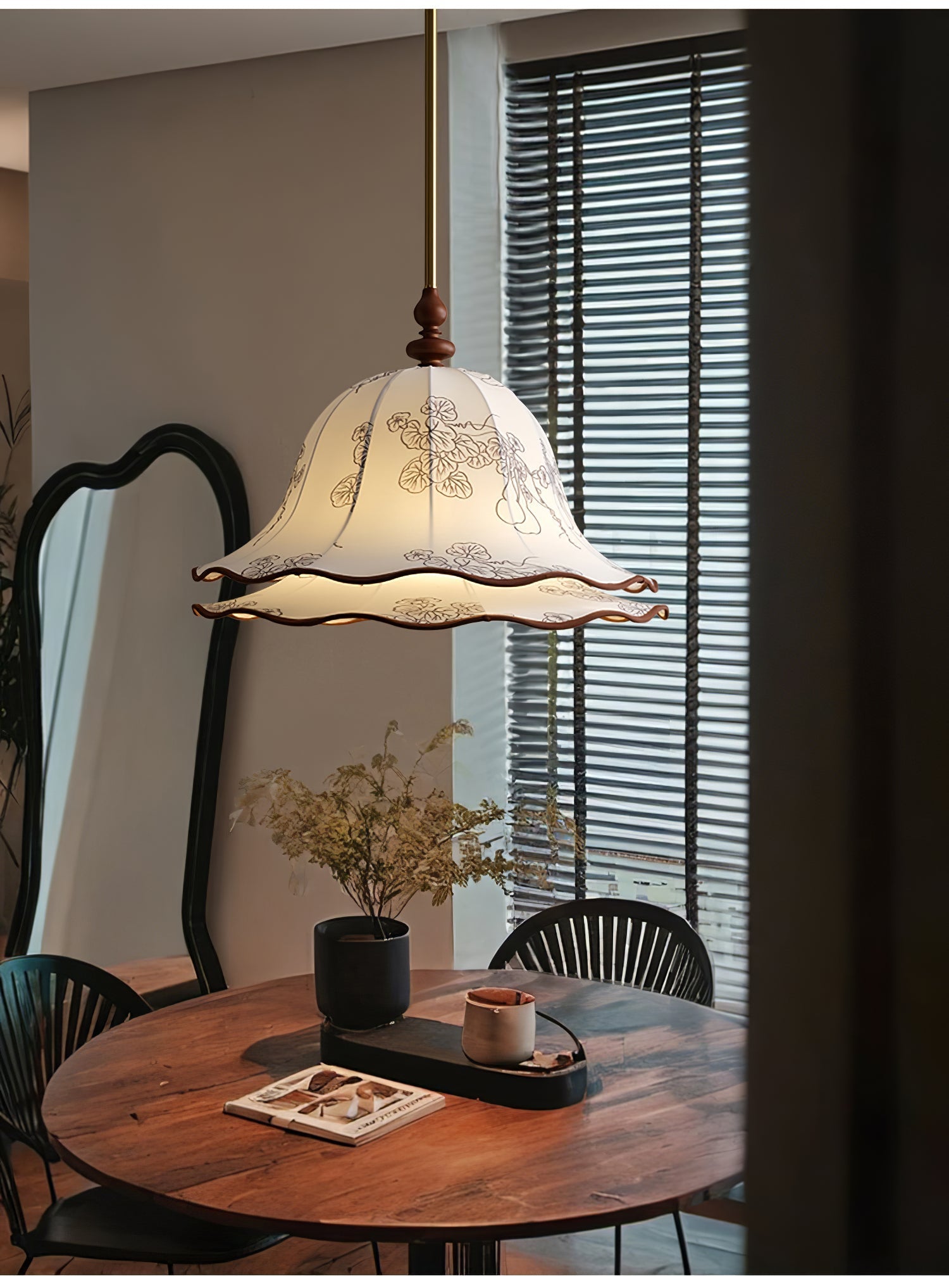 Ilsilis Traditional Elegance Floral Fabric Wood Pendant Lamp-Neutral Decor