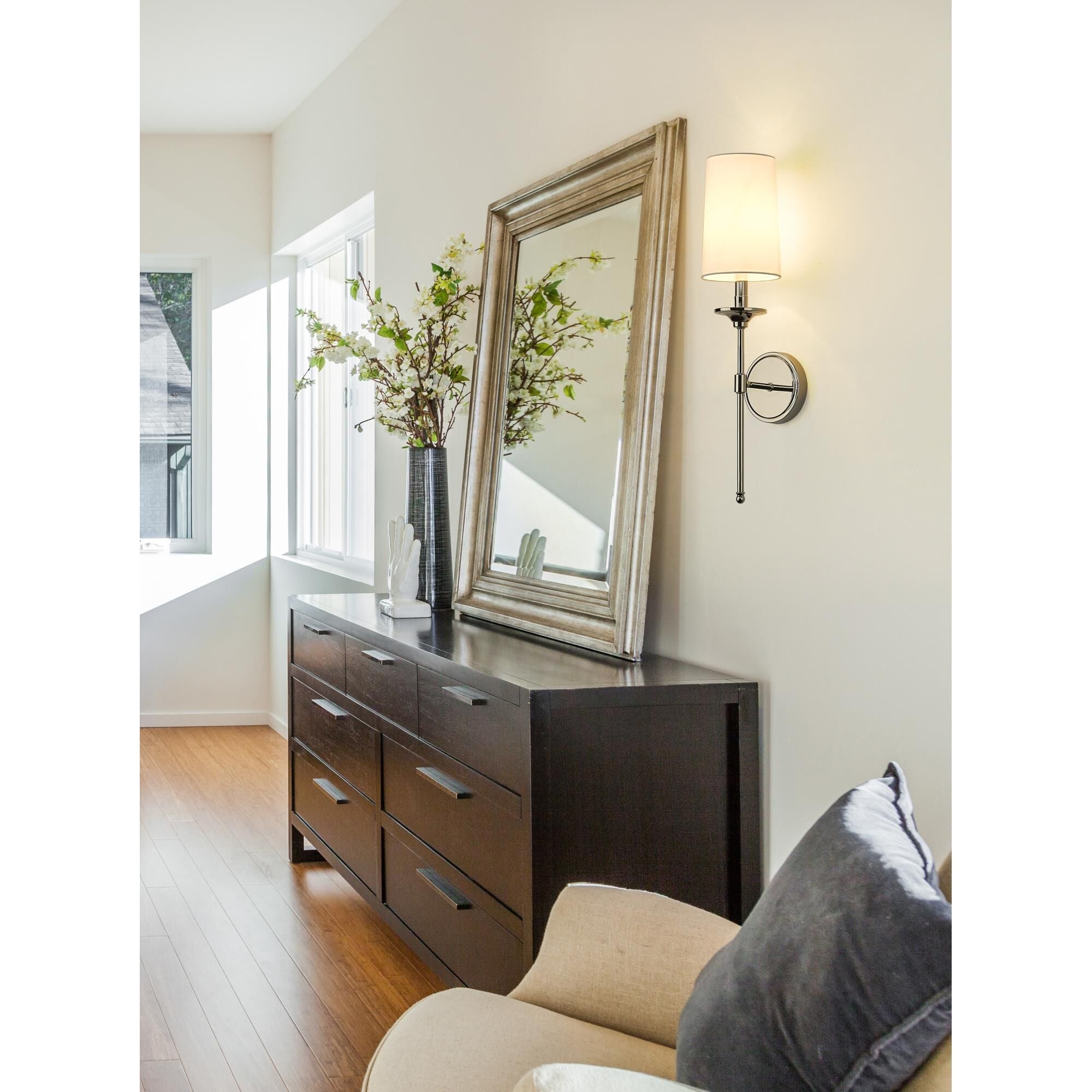Tessa Wall Lamp