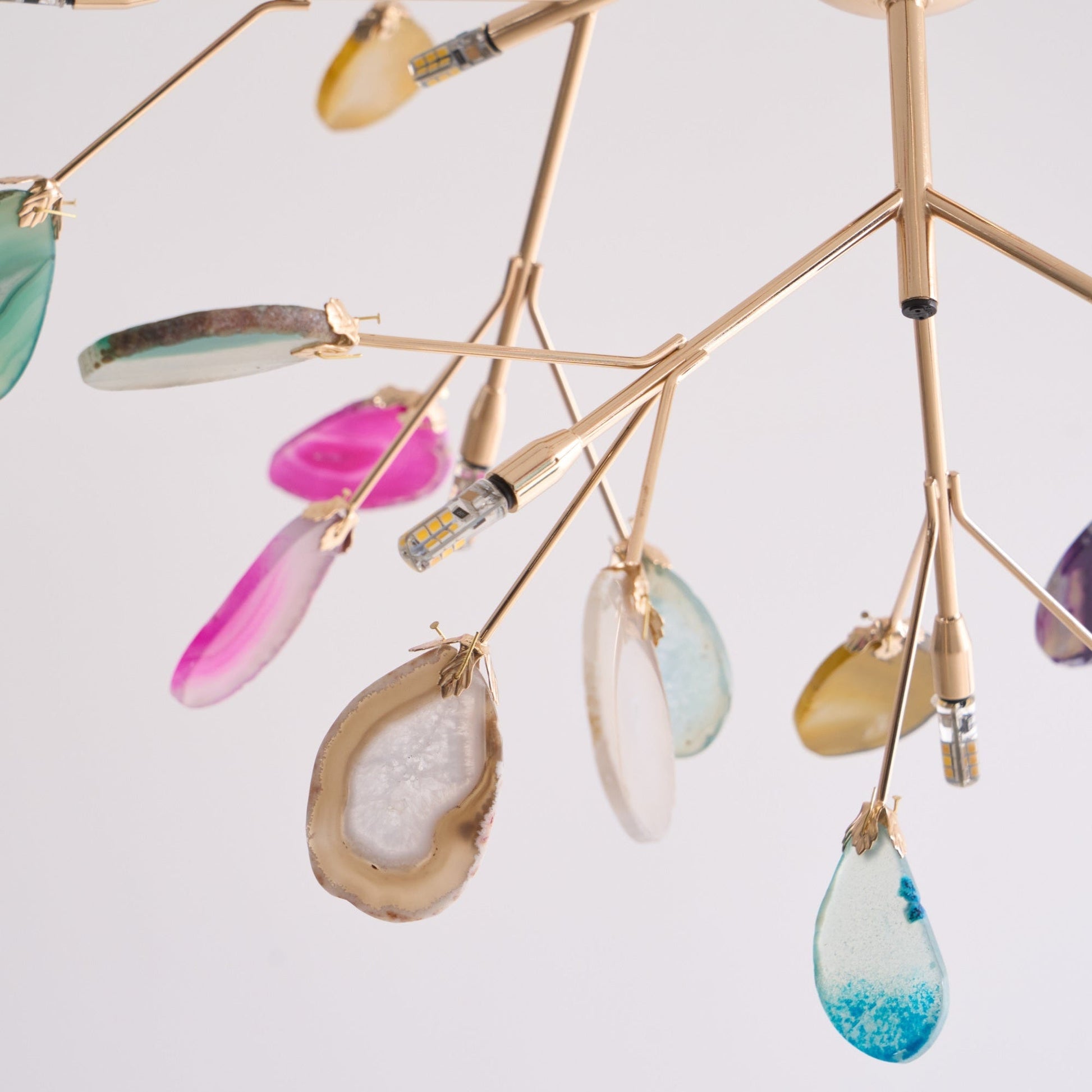 Ulenor Chandelier Colorful Leaf Gilded Arms-Neutral Decor