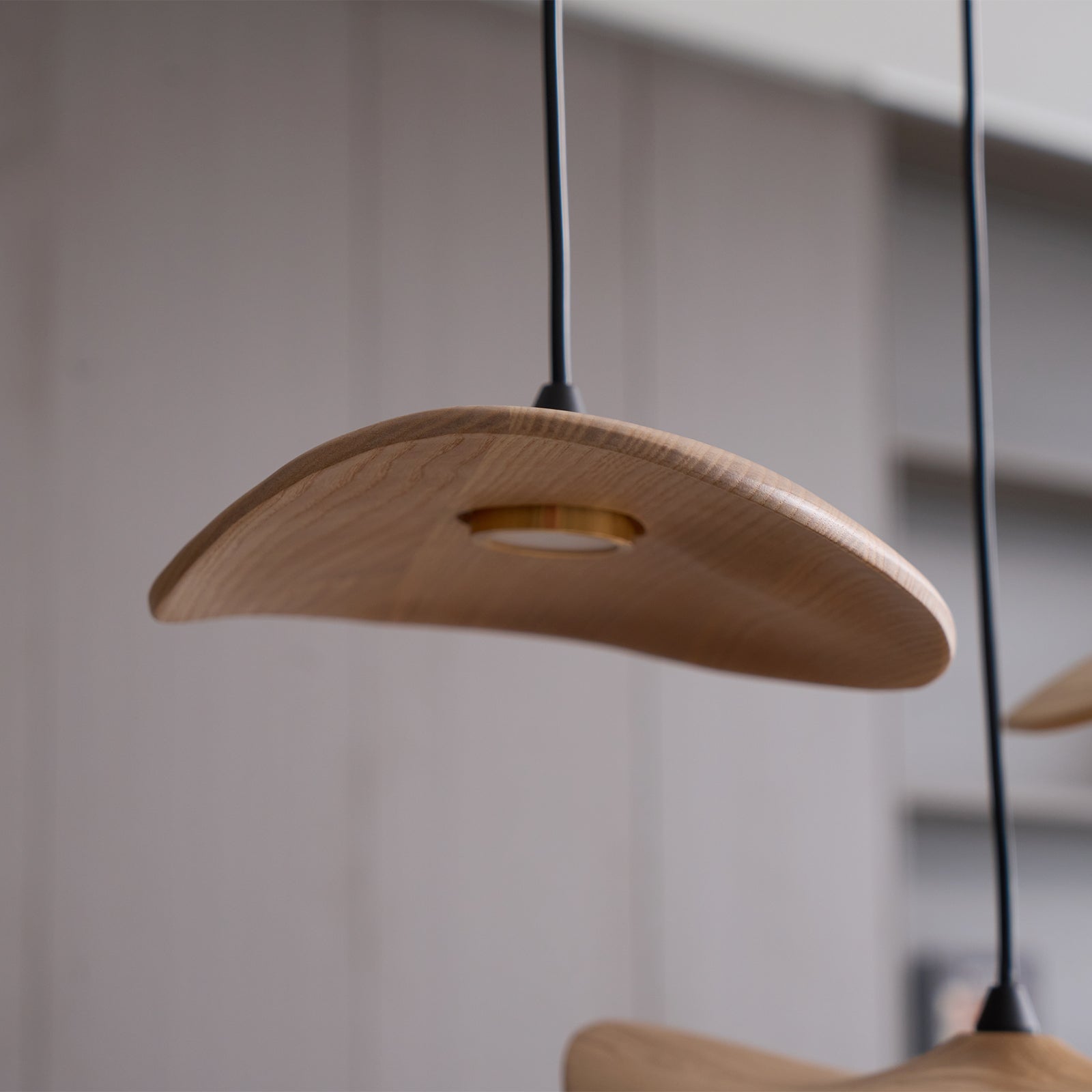 Abbott Modern Minimalist Empty Leaf Wood Chandelier-Neutral Decor