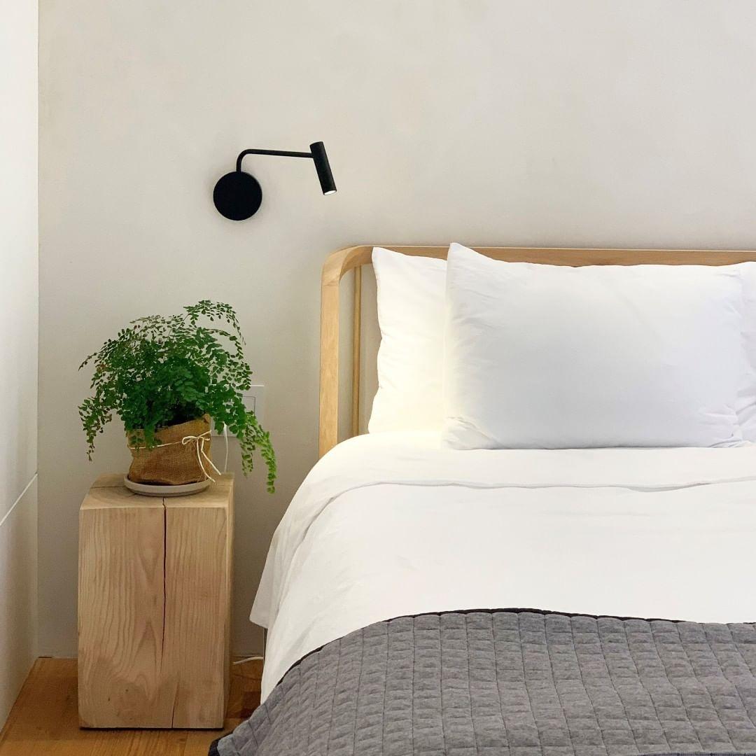 Kiroxen Minimalist Disc LED Sconce Wall Lamp-Neutral Decor