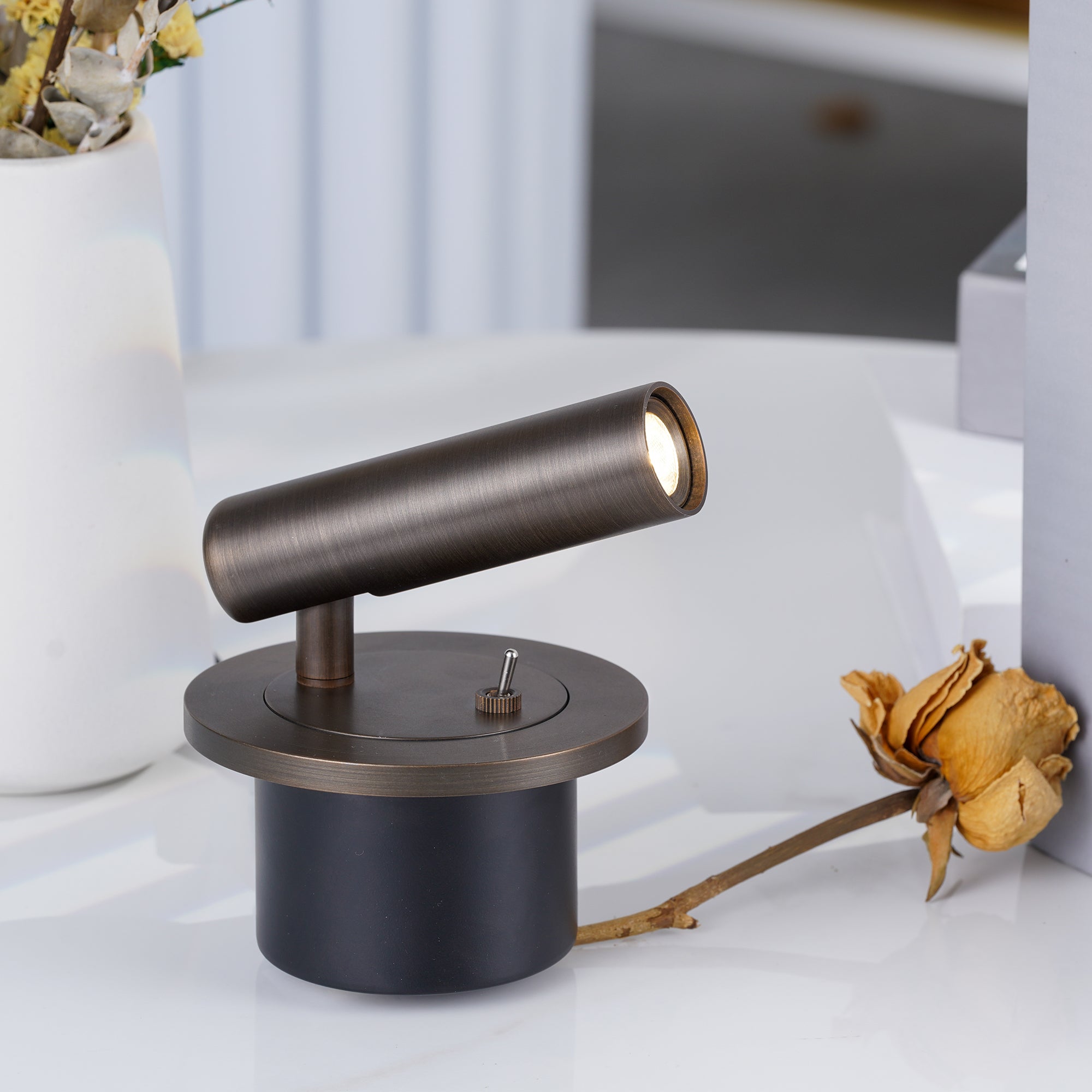 Galenor Modern Minimalist Reading Wall Lamp-Neutral Decor