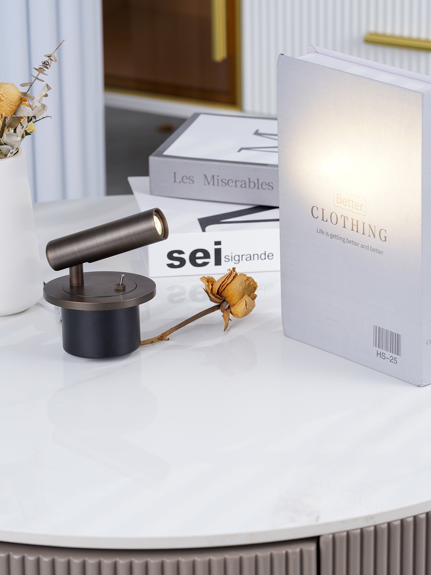 Galenor Modern Minimalist Reading Wall Lamp-Neutral Decor