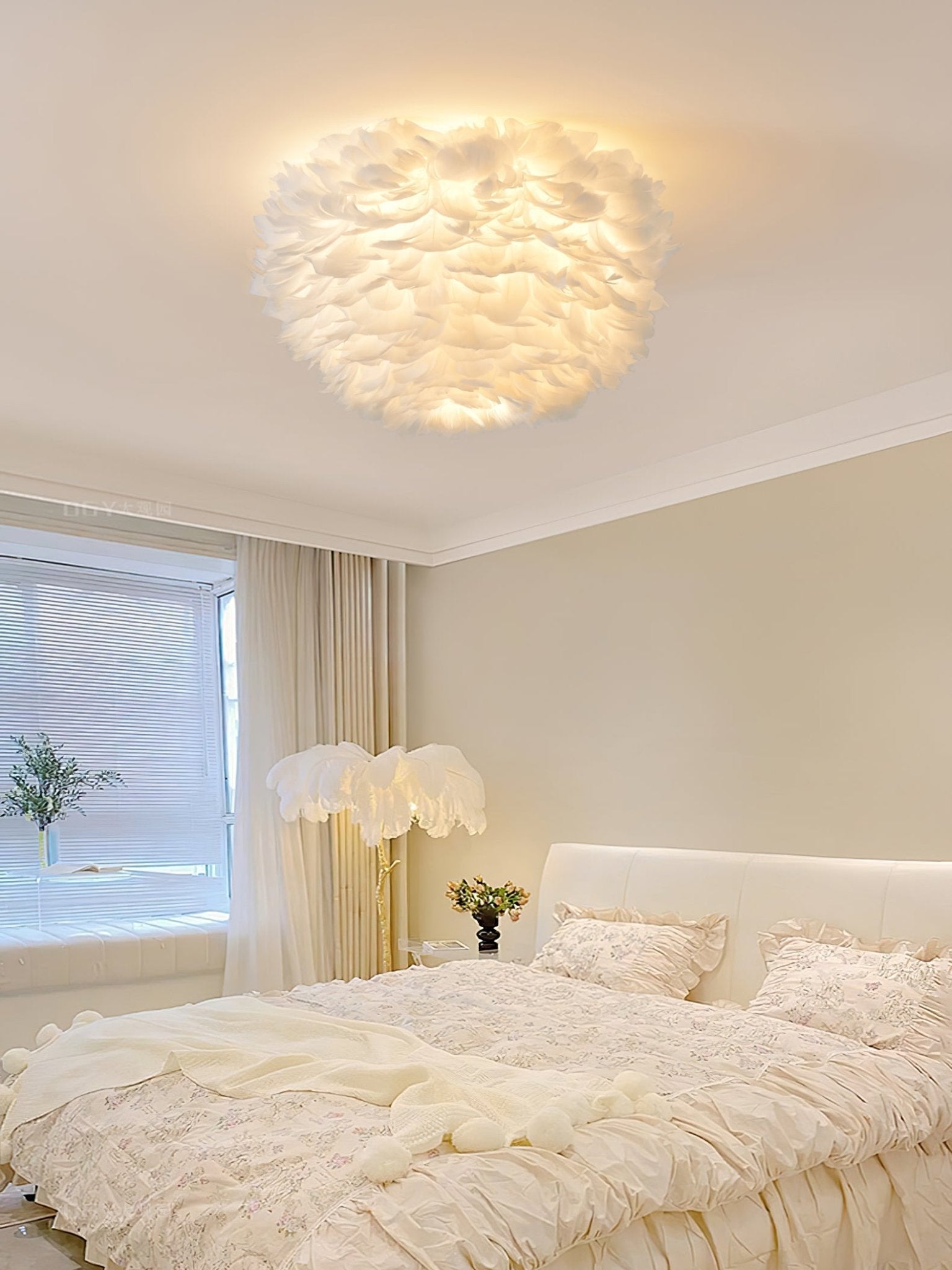 Zalore Premium Nordic Art Feathered Ceiling Lamp-Neutral Decor