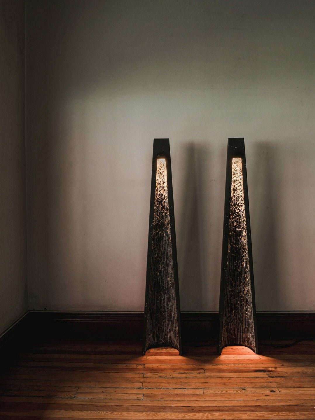 Lave Marble Floor Lamp-Neutral Decor