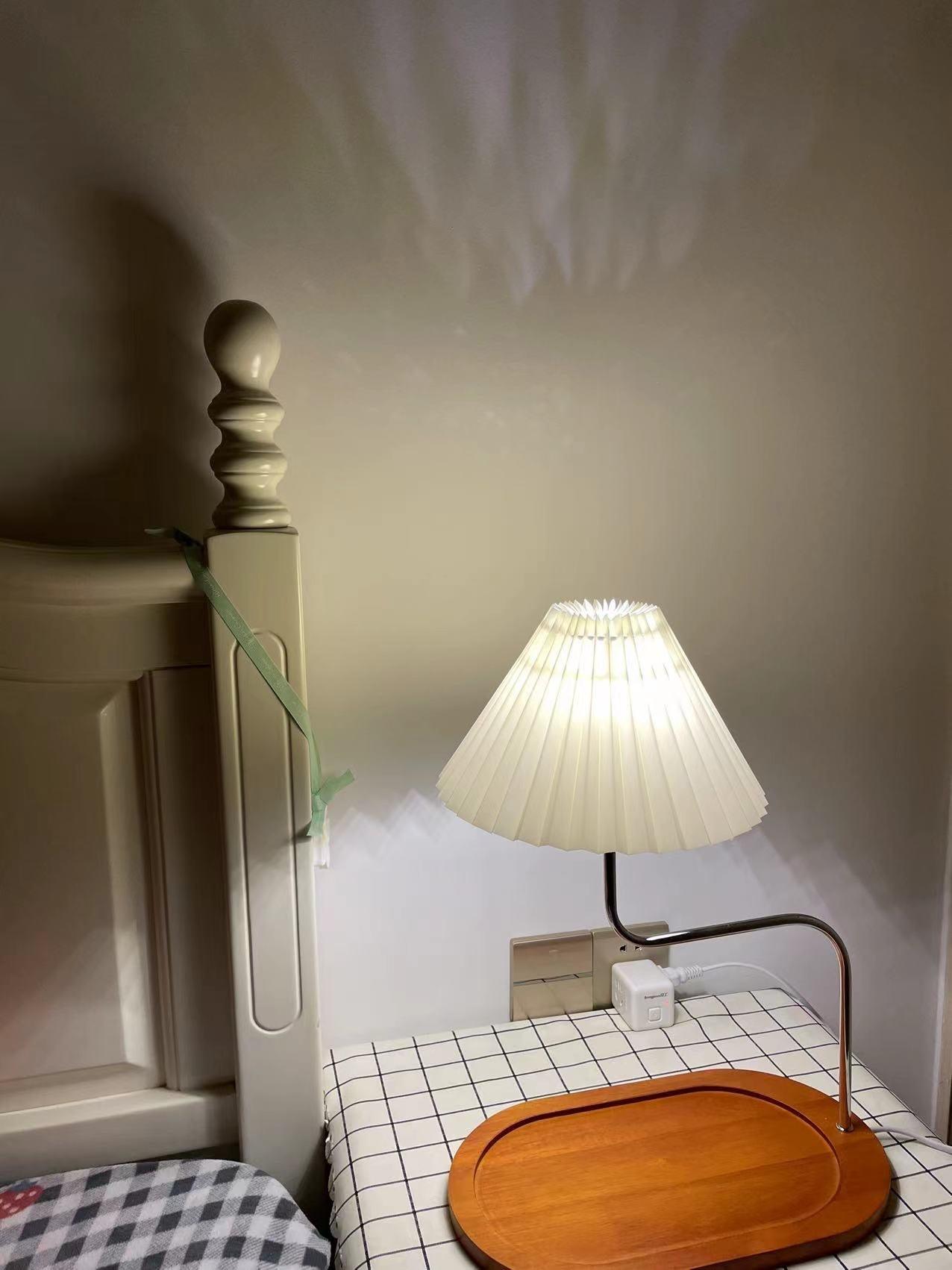 Ornelle Wood Fabric Artistic Table Lamp-Neutral Decor