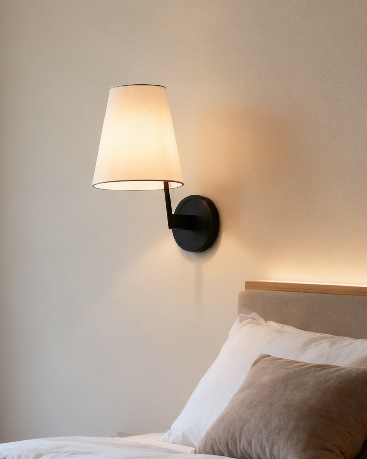 Jude Wall Lamp