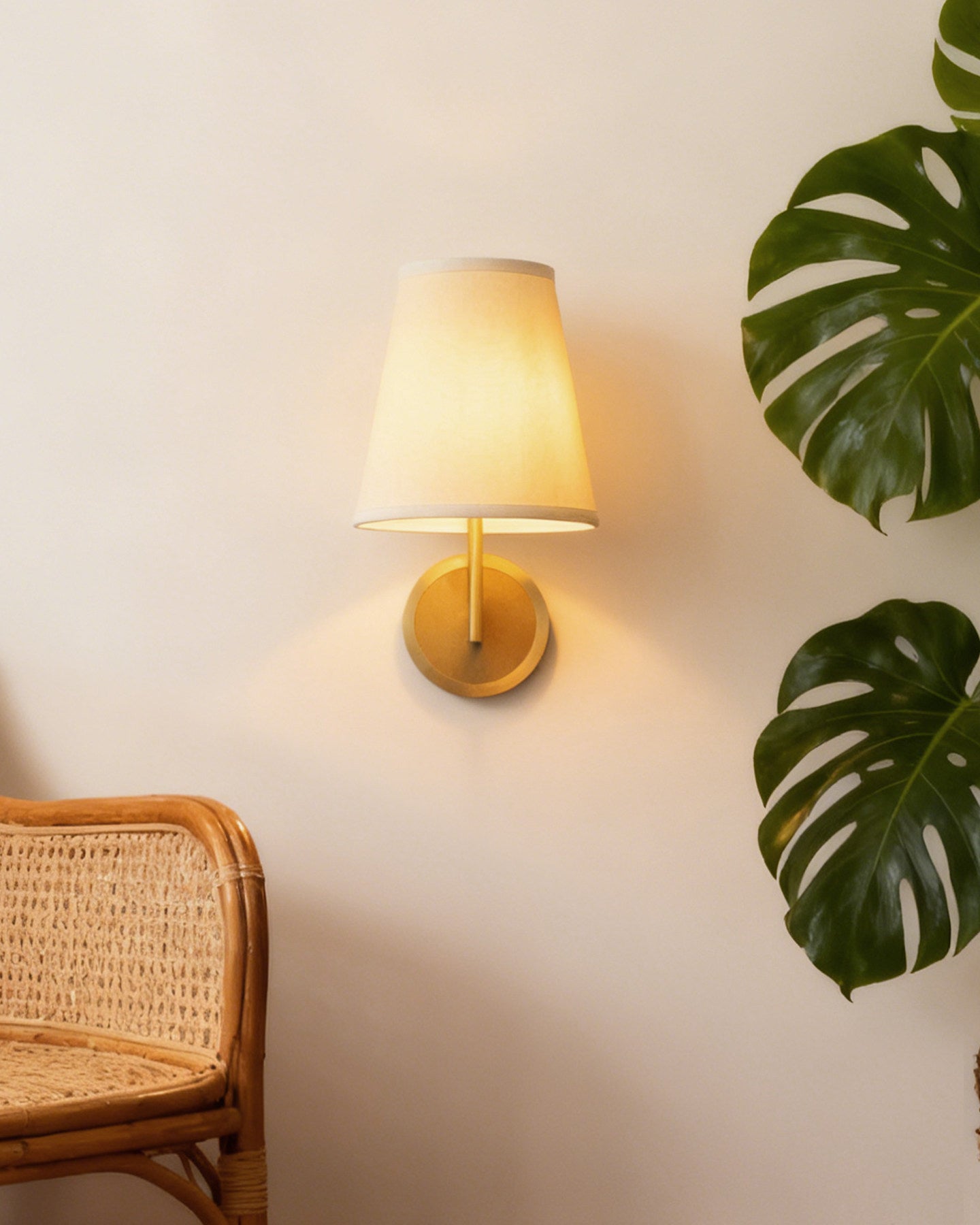 Jude Wall Lamp