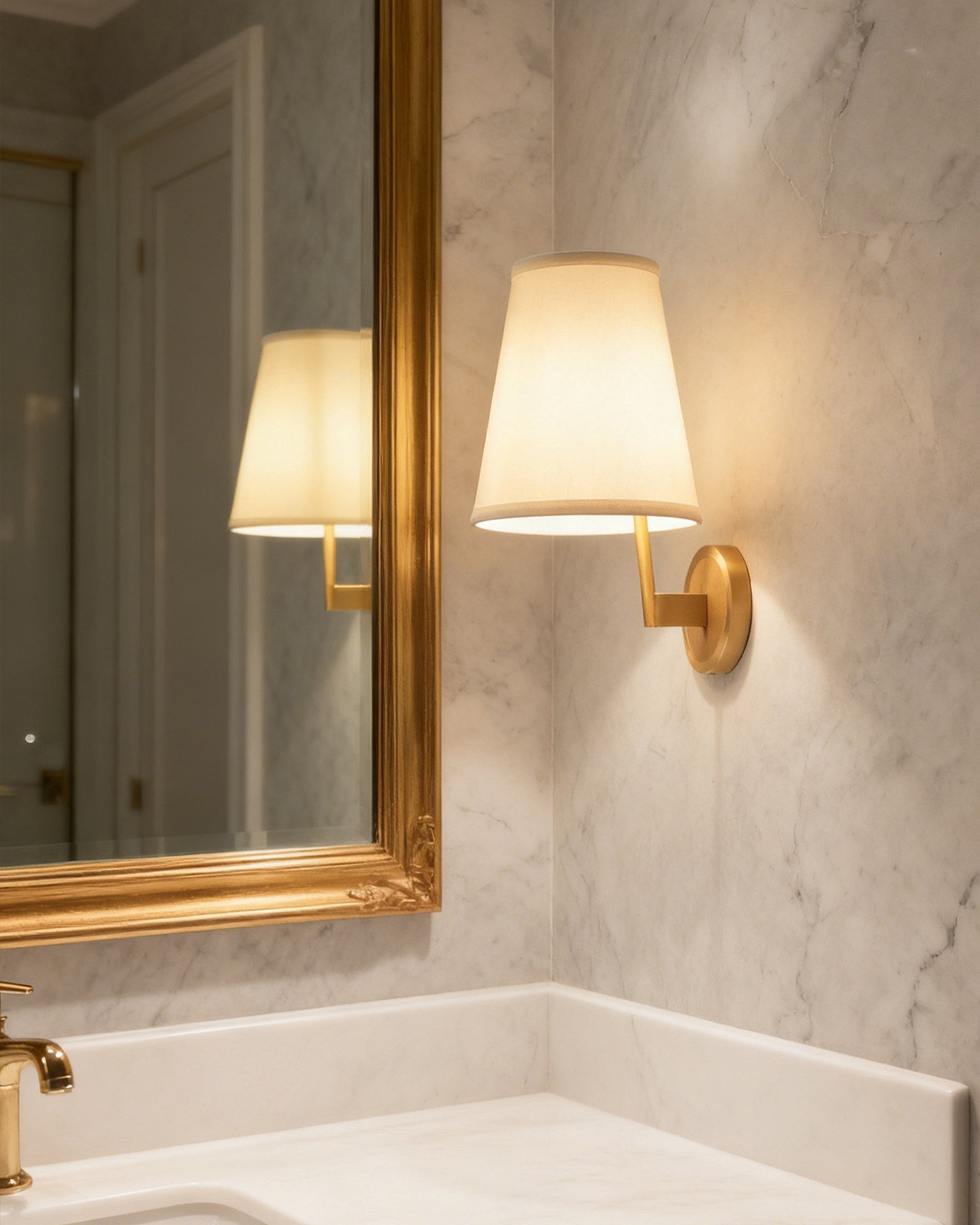 Jude Wall Lamp