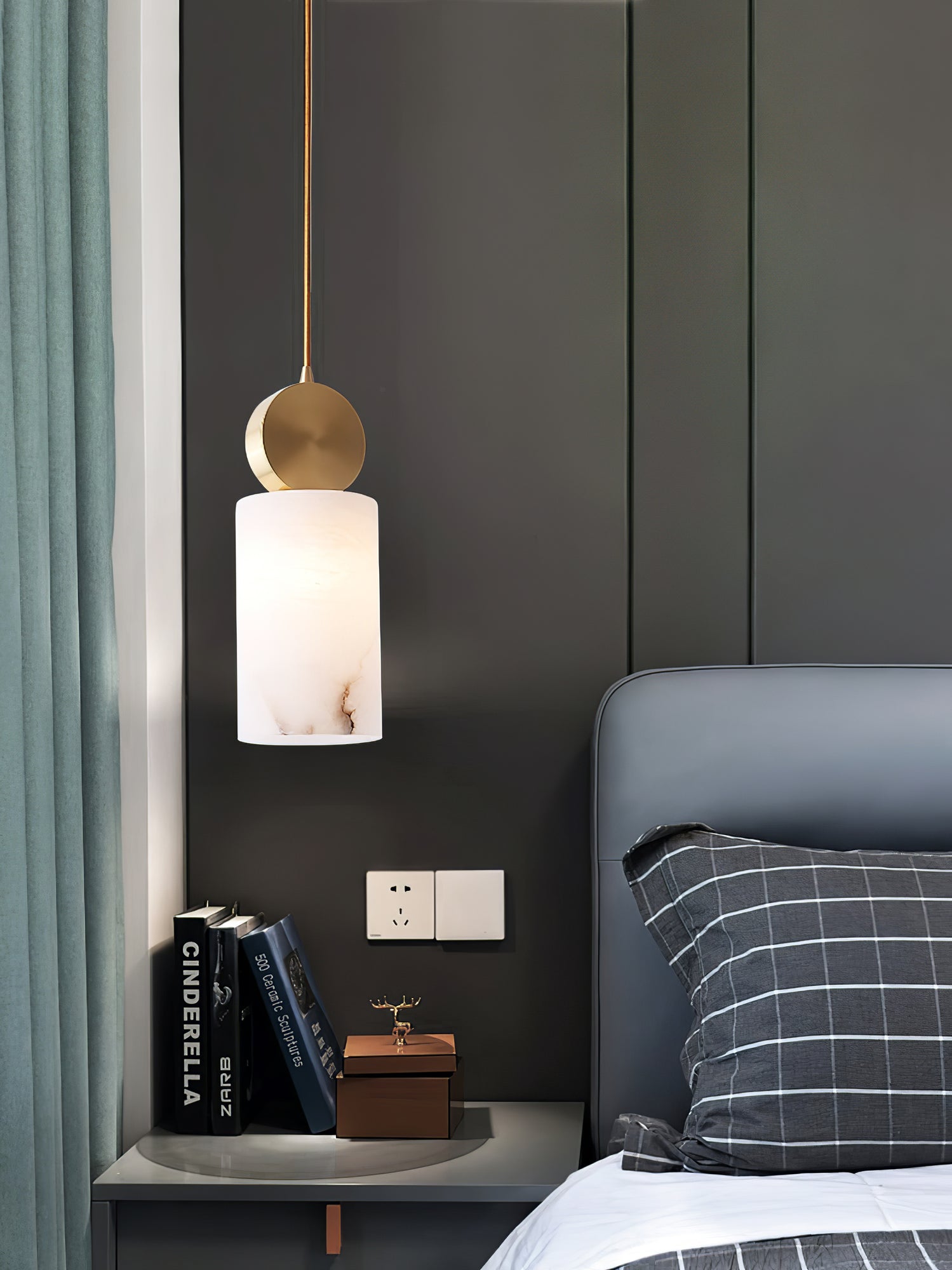 Salen Pendant Light Alabaster & Brass-Neutral Decor