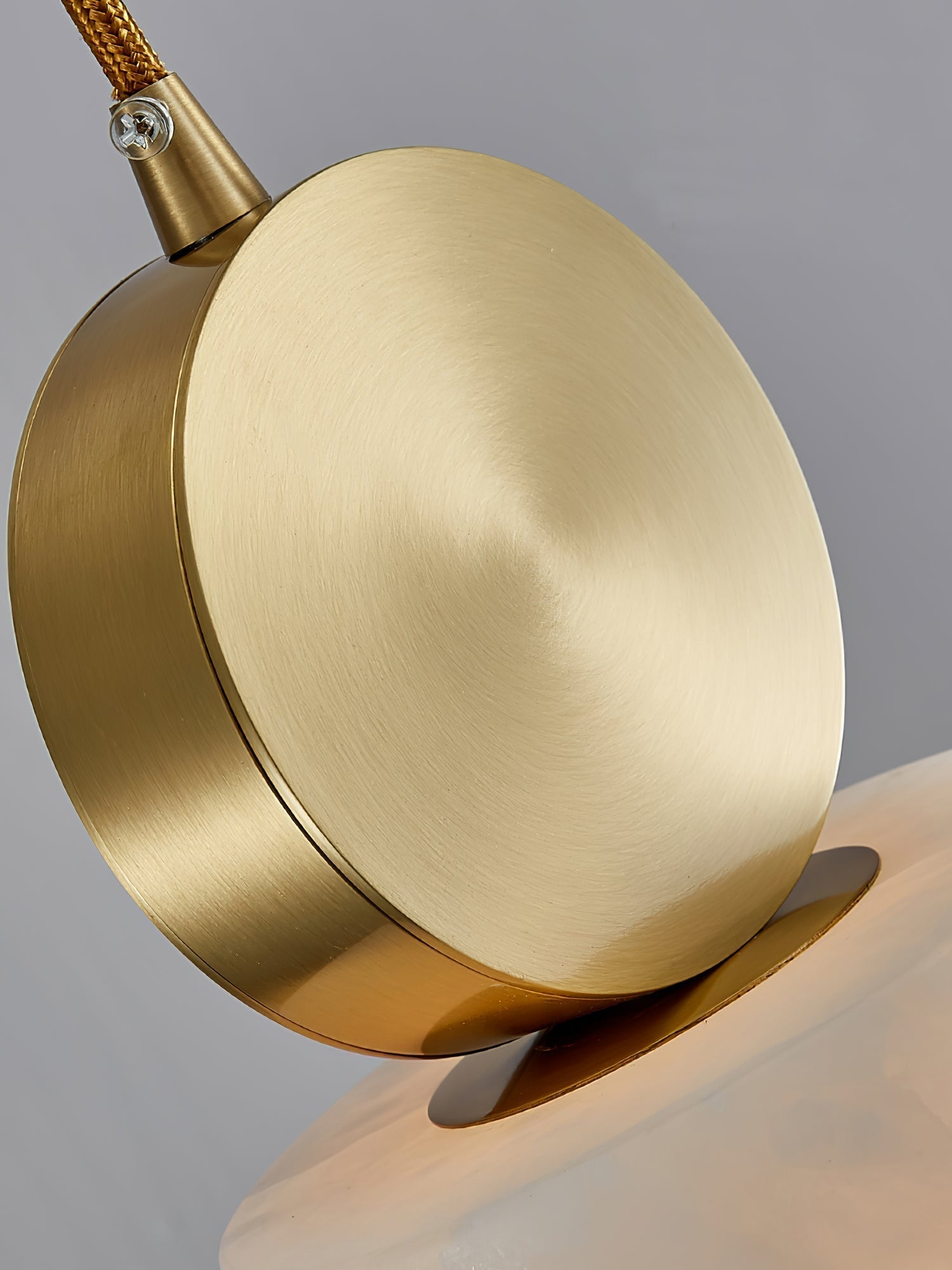 Salen Pendant Light Alabaster & Brass-Neutral Decor