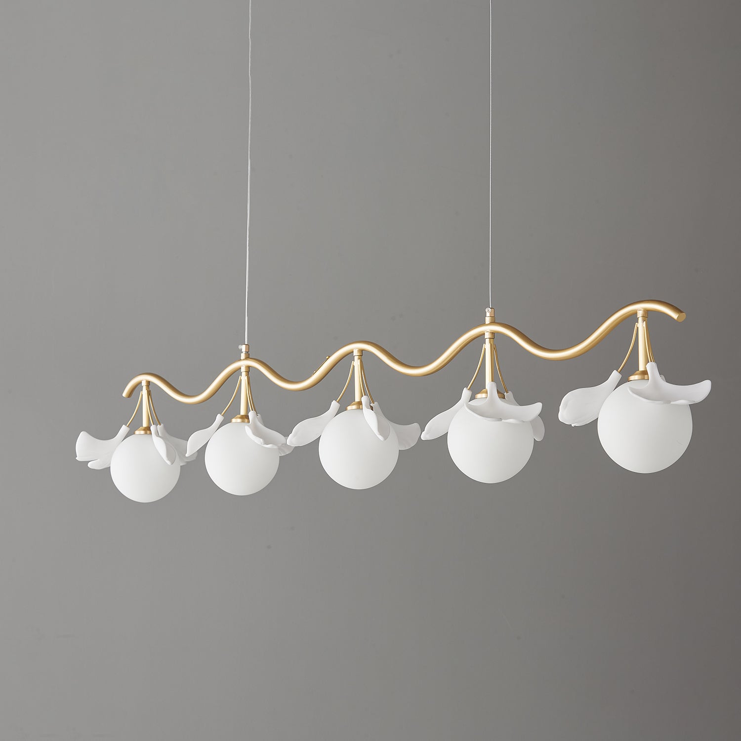 Hunell Floral Brass Chandelier-Neutral Decor