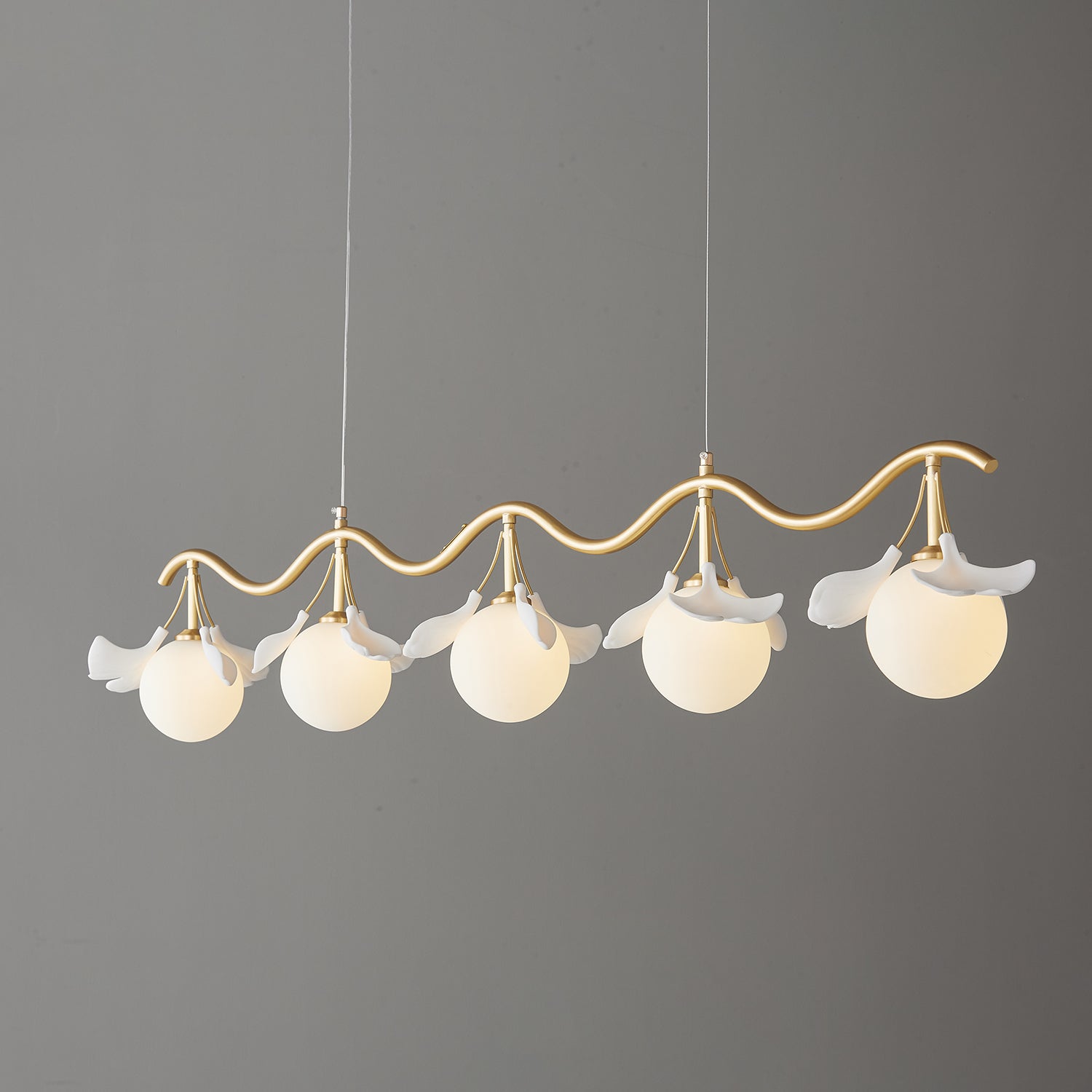 Hunell Floral Brass Chandelier-Neutral Decor