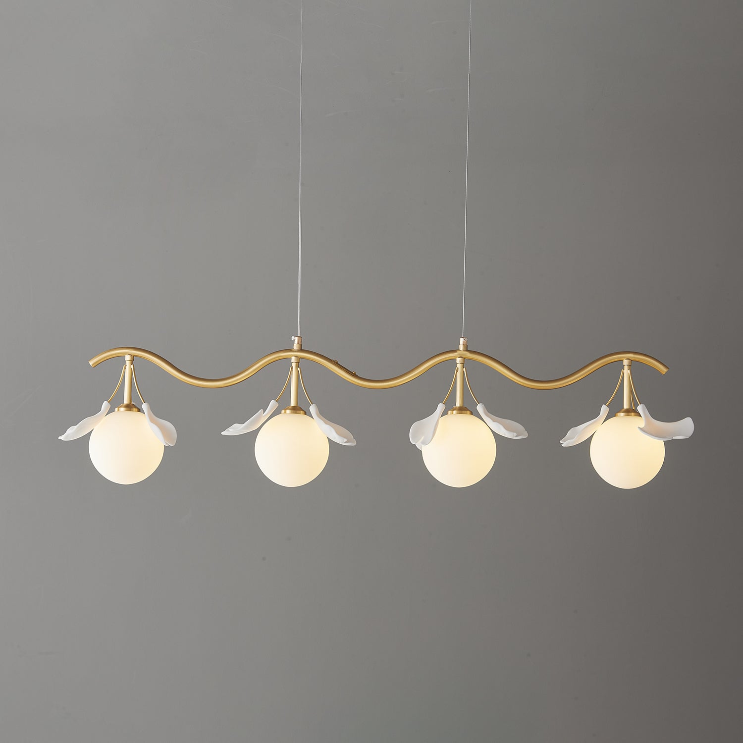 Hunell Floral Brass Chandelier-Neutral Decor