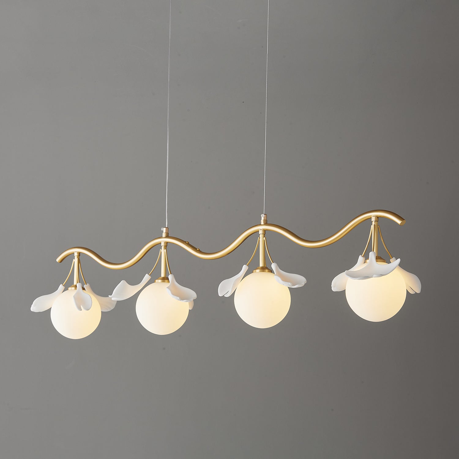 Hunell Floral Brass Chandelier-Neutral Decor
