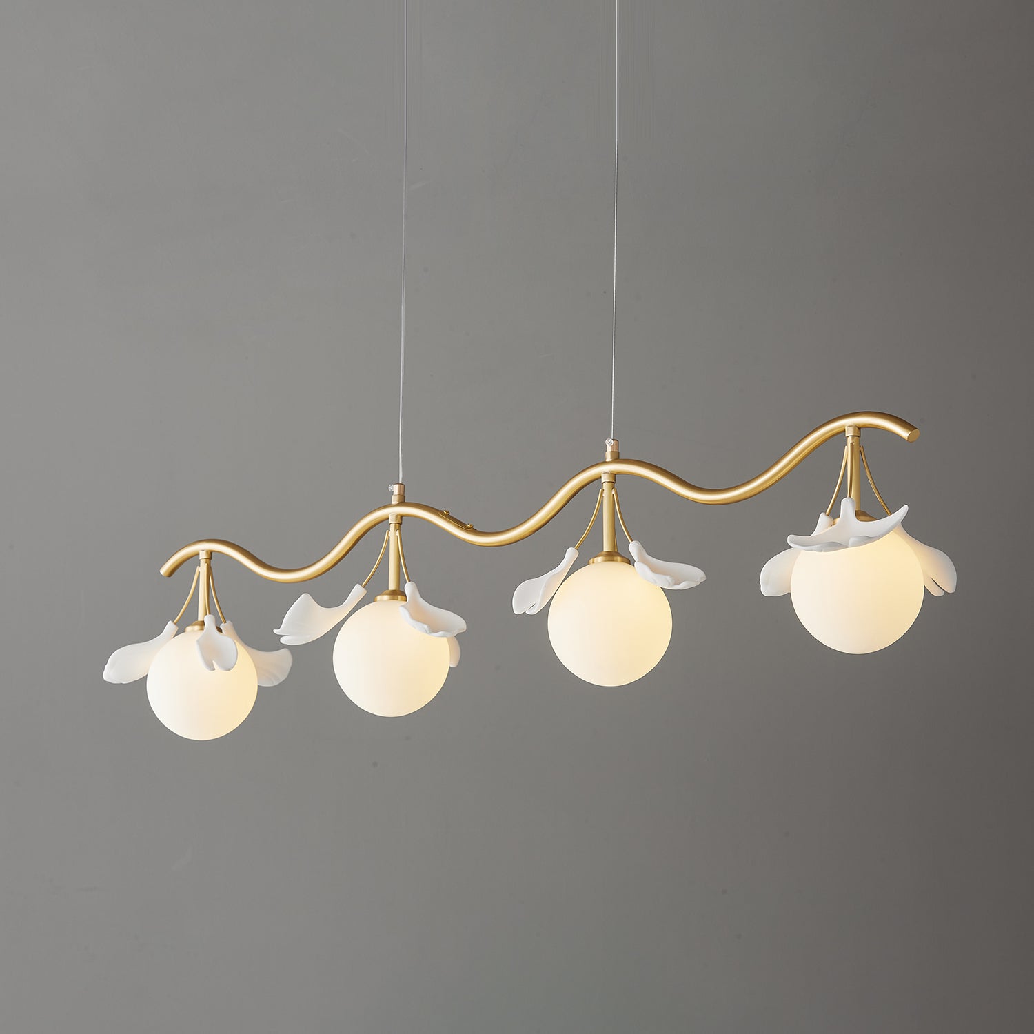 Hunell Floral Brass Chandelier-Neutral Decor