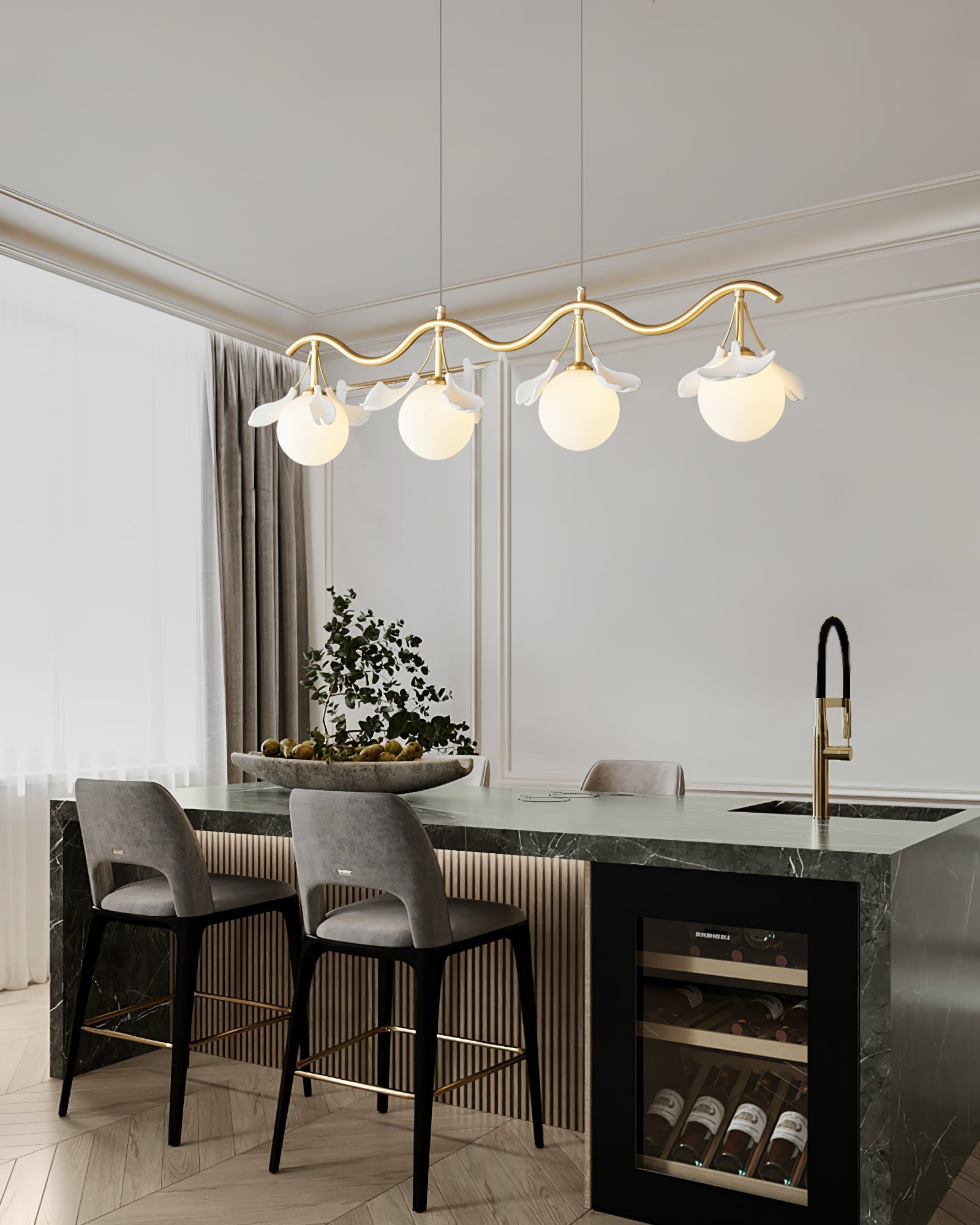 Hunell Floral Brass Chandelier-Neutral Decor