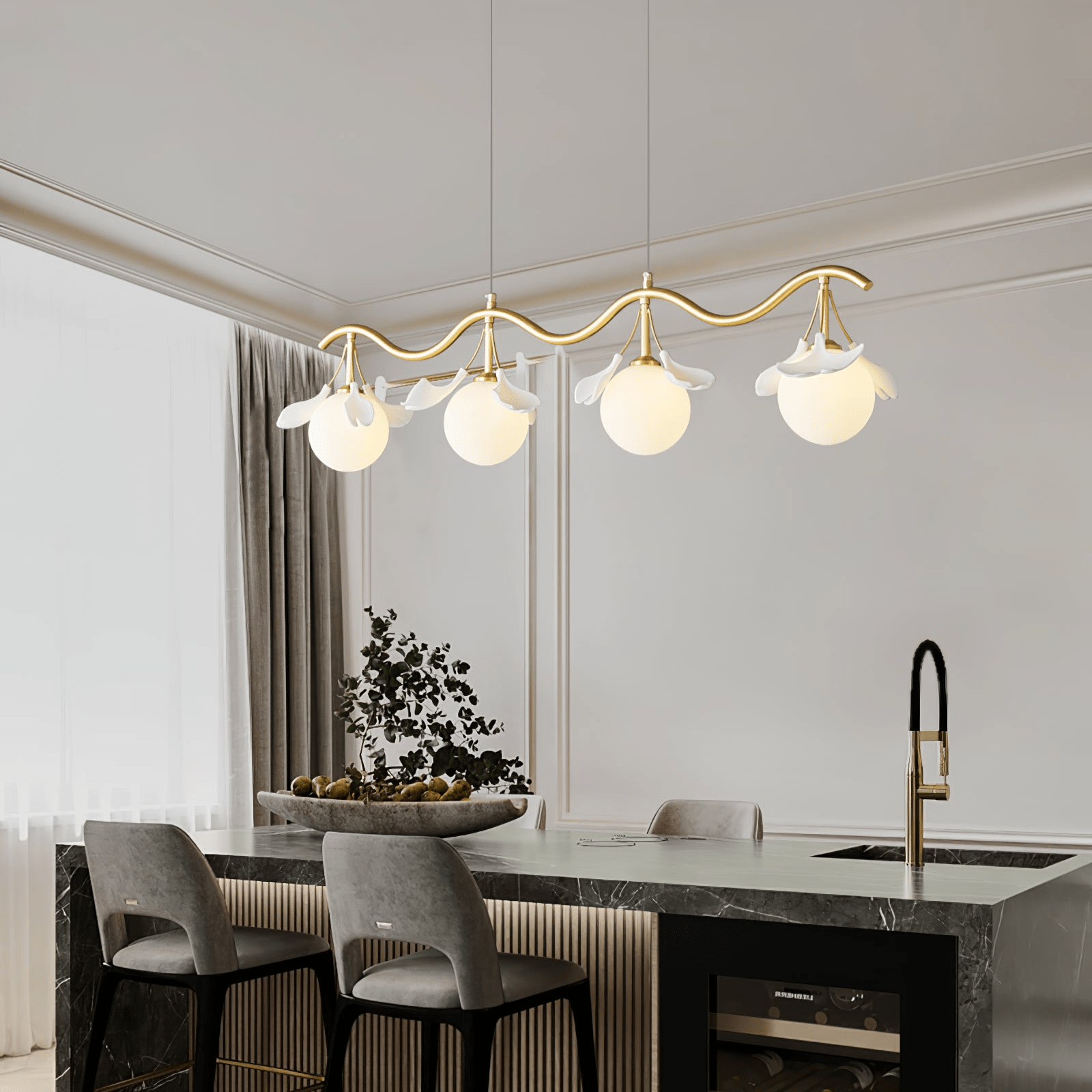 Hunell Floral Brass Chandelier-Neutral Decor