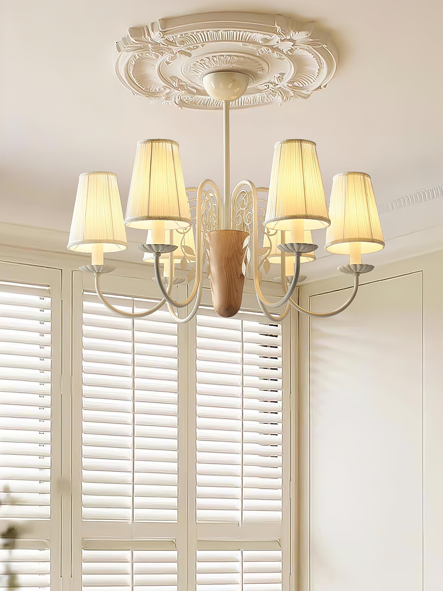 Solthys Chandelier-Neutral Decor