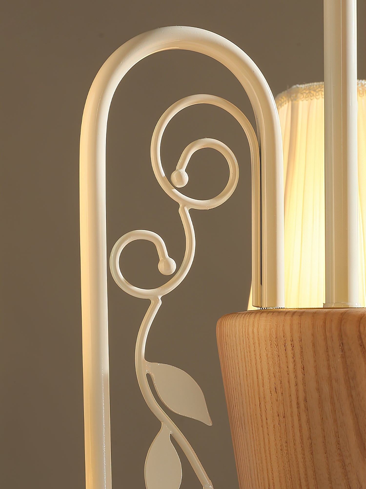 Solthys Chandelier-Neutral Decor