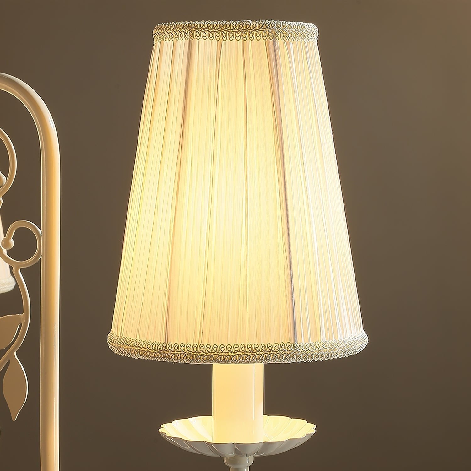 Solthys Chandelier-Neutral Decor