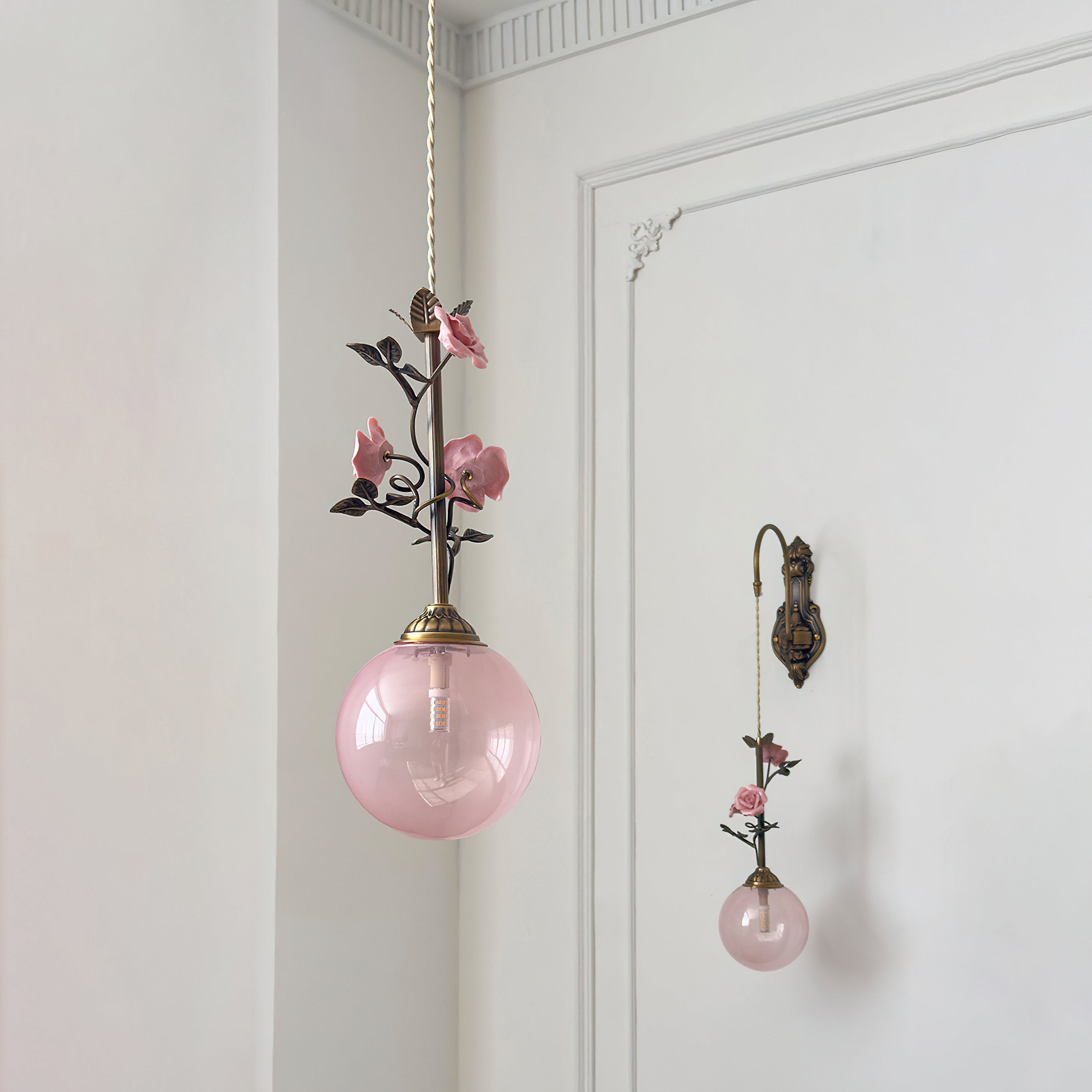 Product image of the Evelyn sconce with dimensional annotations.