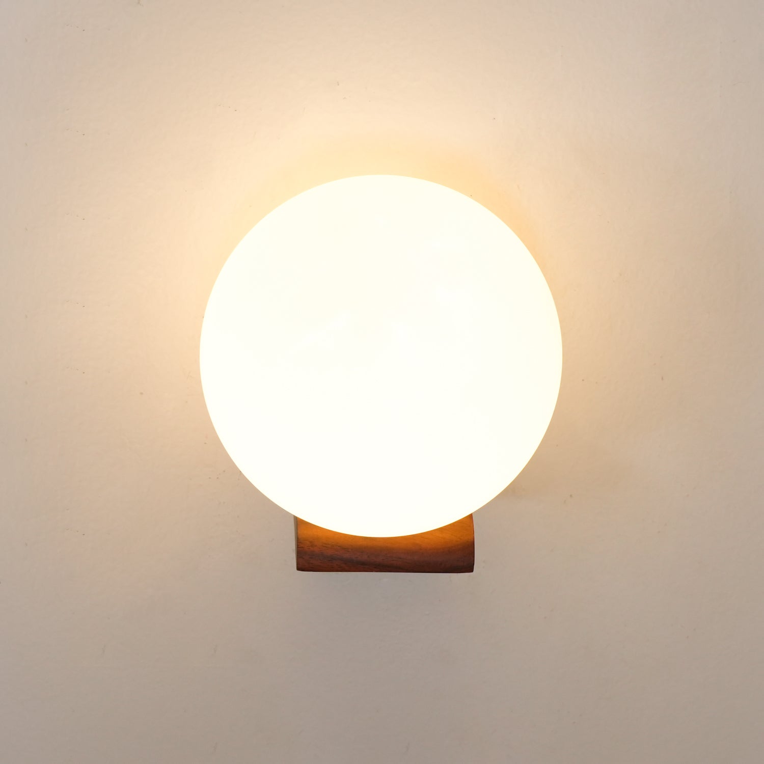 Icarara Modern Minimalist Orb Wood Glass Wall Lamp-Neutral Decor