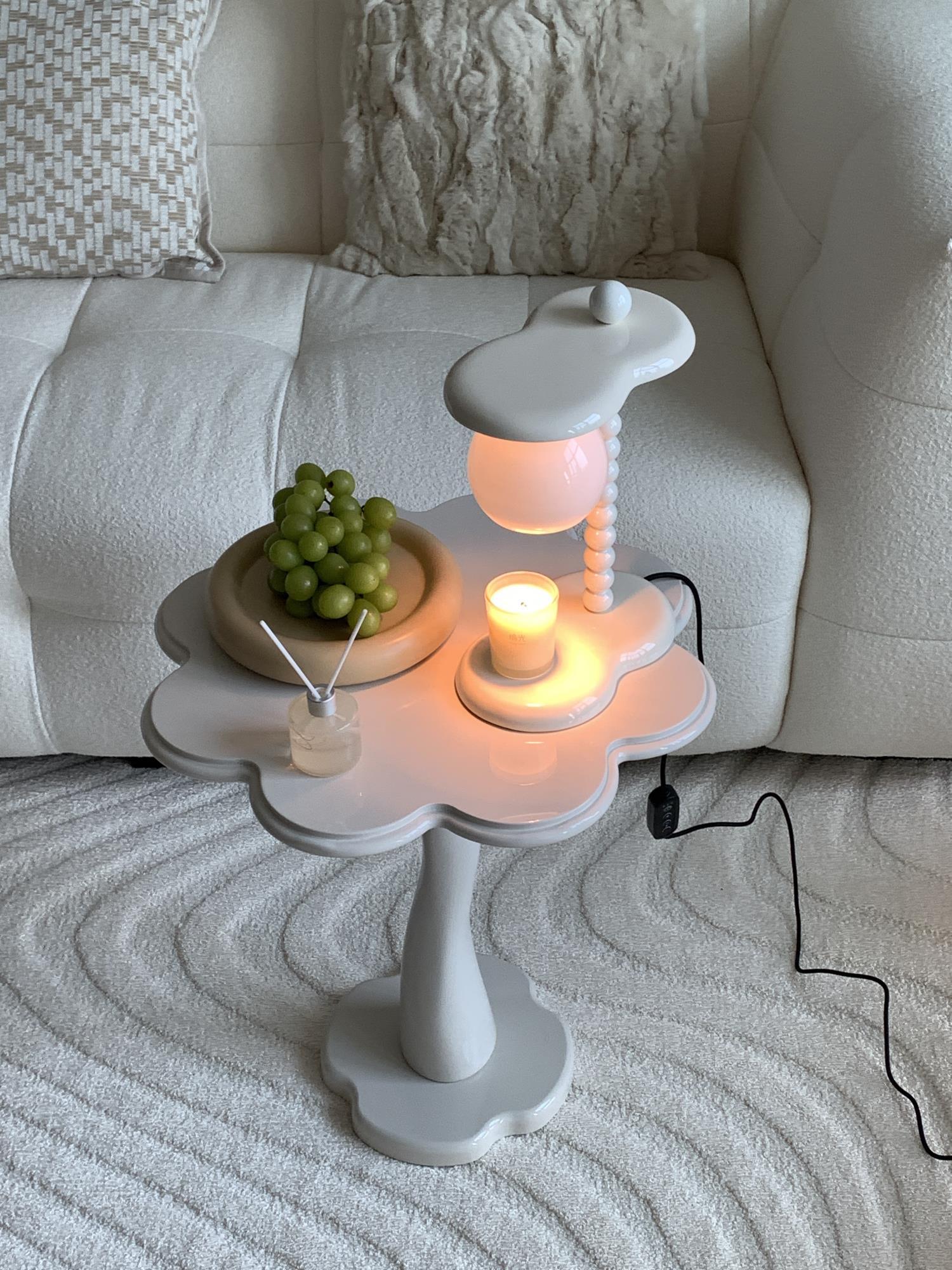Viloce Resin Traditional Table Lamp-Neutral Decor