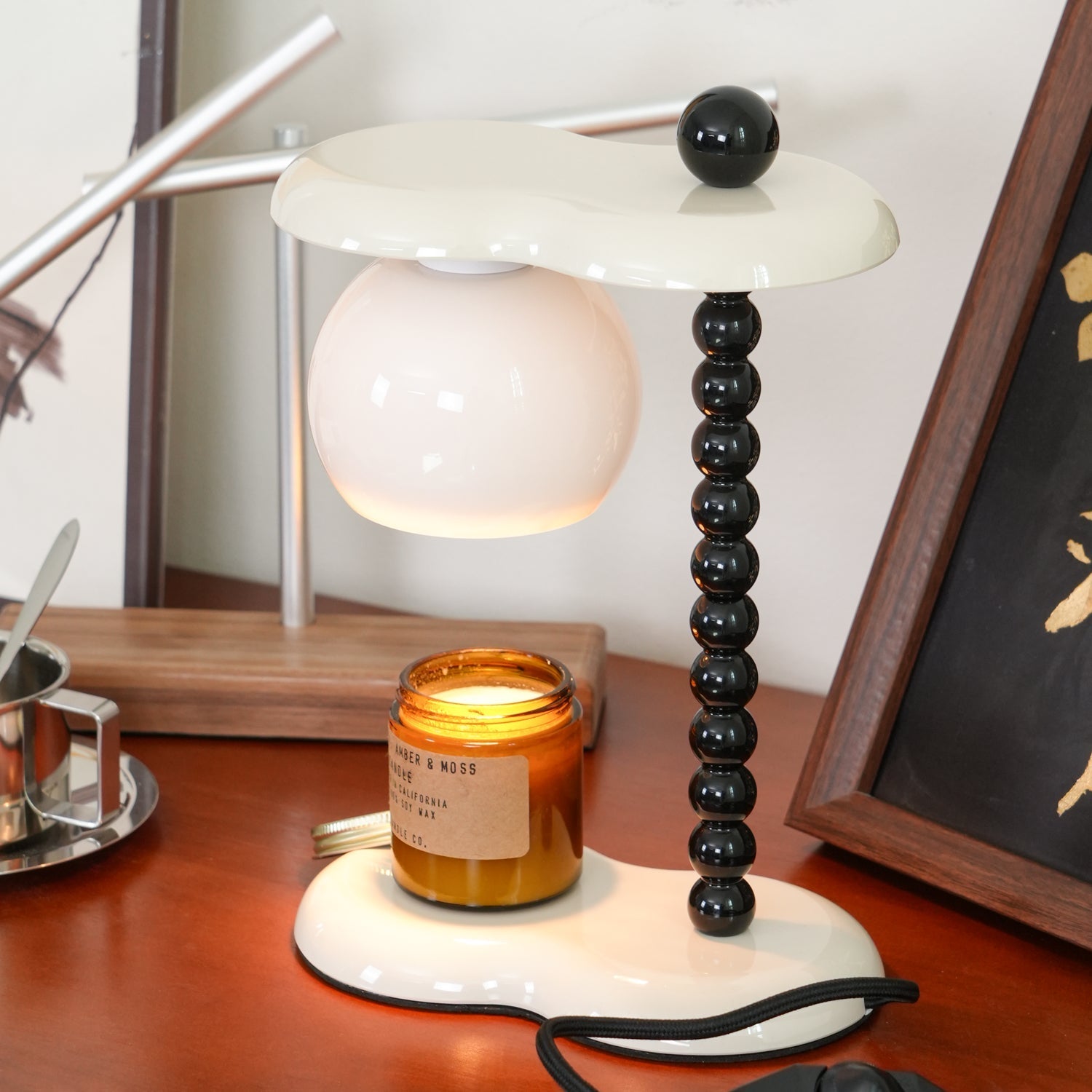 Viloce Resin Traditional Table Lamp-Neutral Decor
