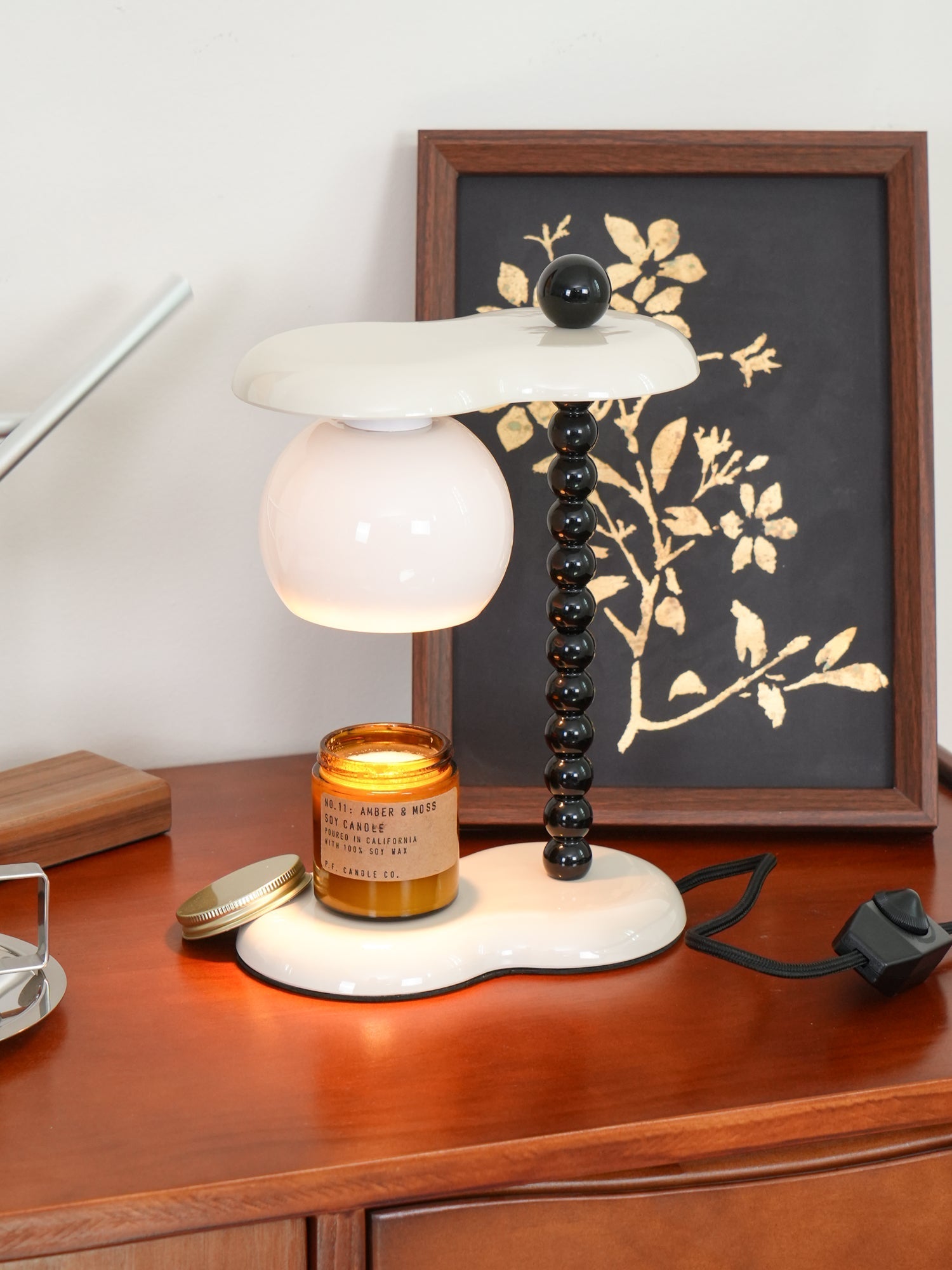Viloce Resin Traditional Table Lamp-Neutral Decor