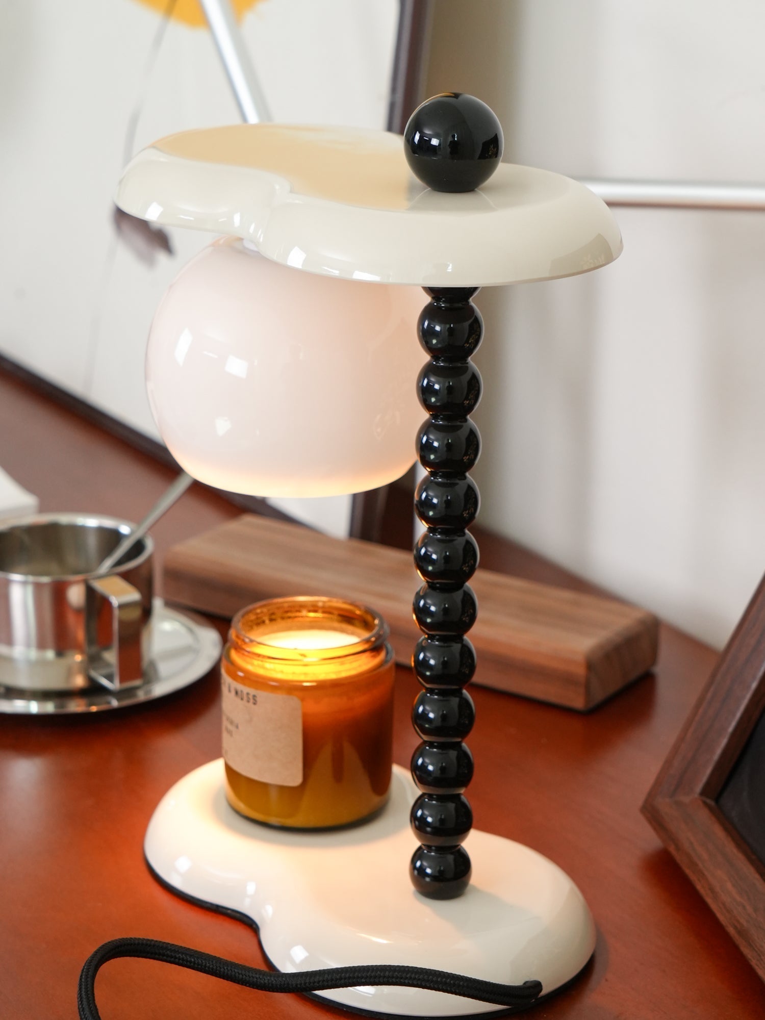 Viloce Resin Traditional Table Lamp-Neutral Decor