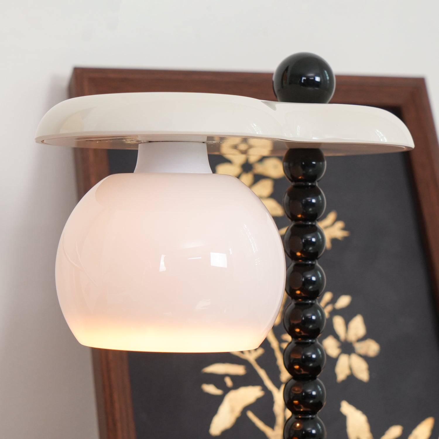 Viloce Resin Traditional Table Lamp-Neutral Decor