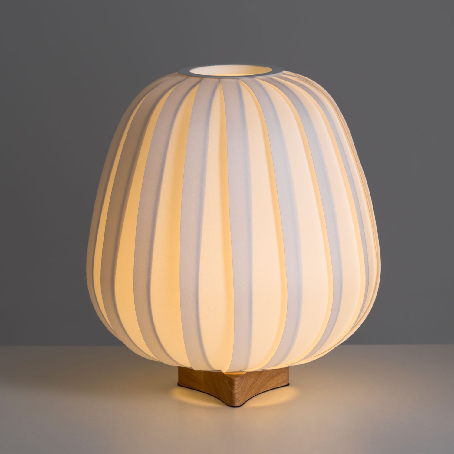 Elenor Fabric Minimalist Table Lamp-Neutral Decor