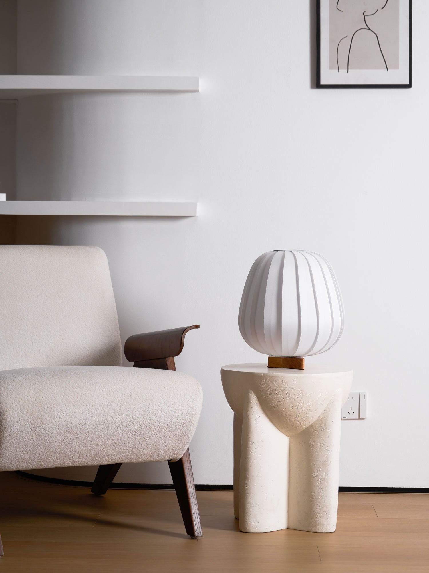 Elenor Fabric Minimalist Table Lamp-Neutral Decor