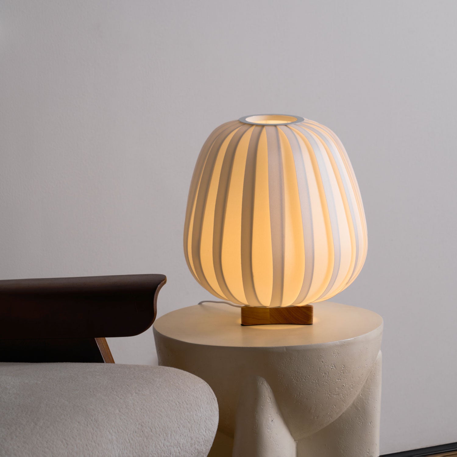 Elenor Fabric Minimalist Table Lamp-Neutral Decor