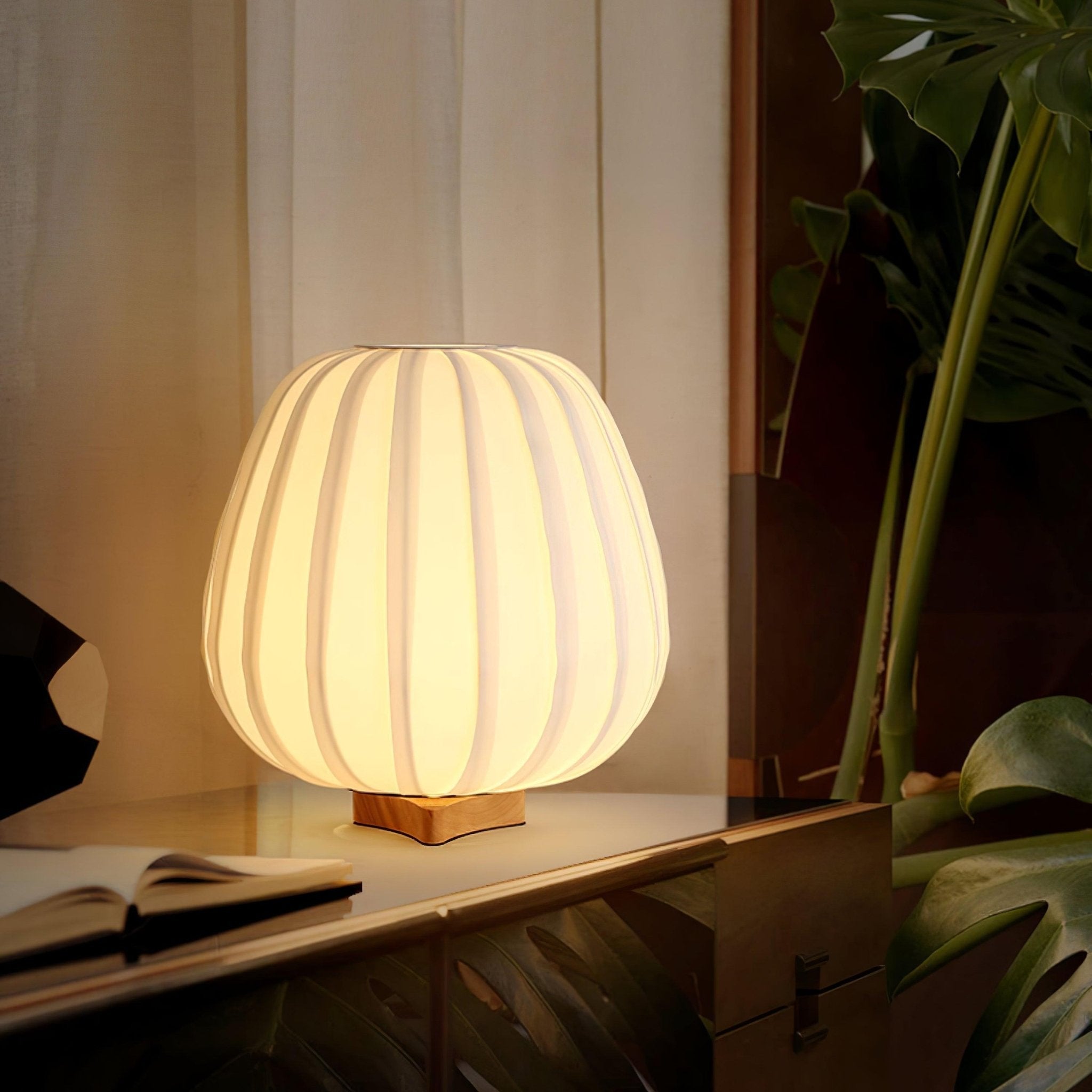 Elenor Fabric Minimalist Table Lamp-Neutral Decor