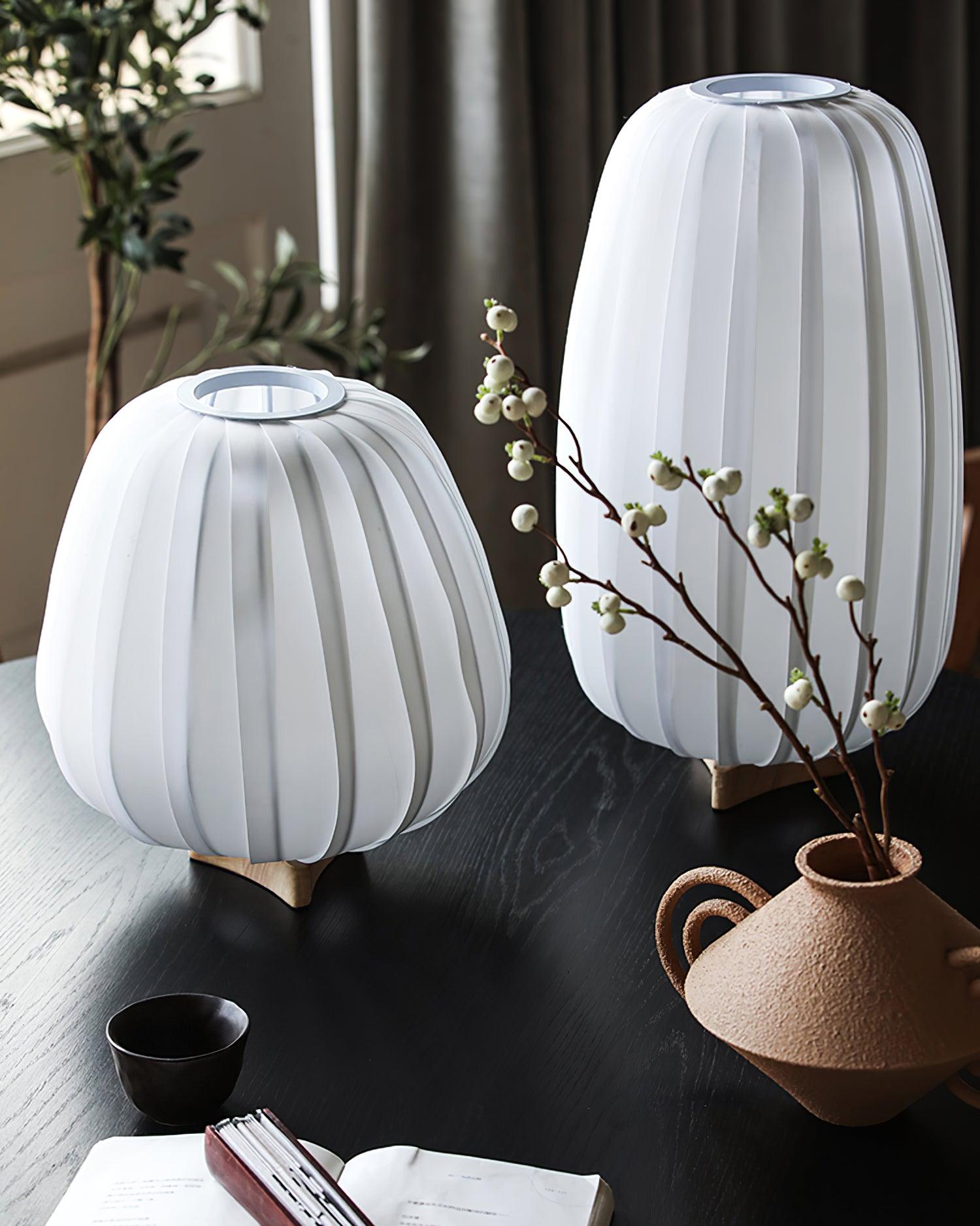 Elenor Fabric Minimalist Table Lamp-Neutral Decor
