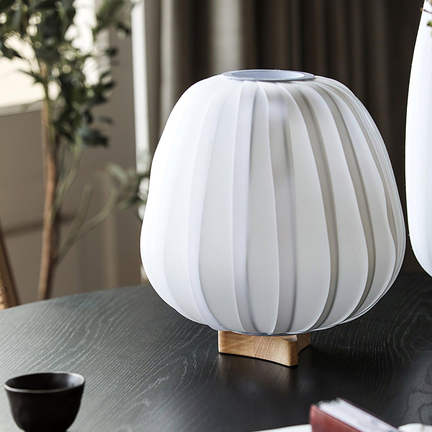 Elenor Fabric Minimalist Table Lamp-Neutral Decor
