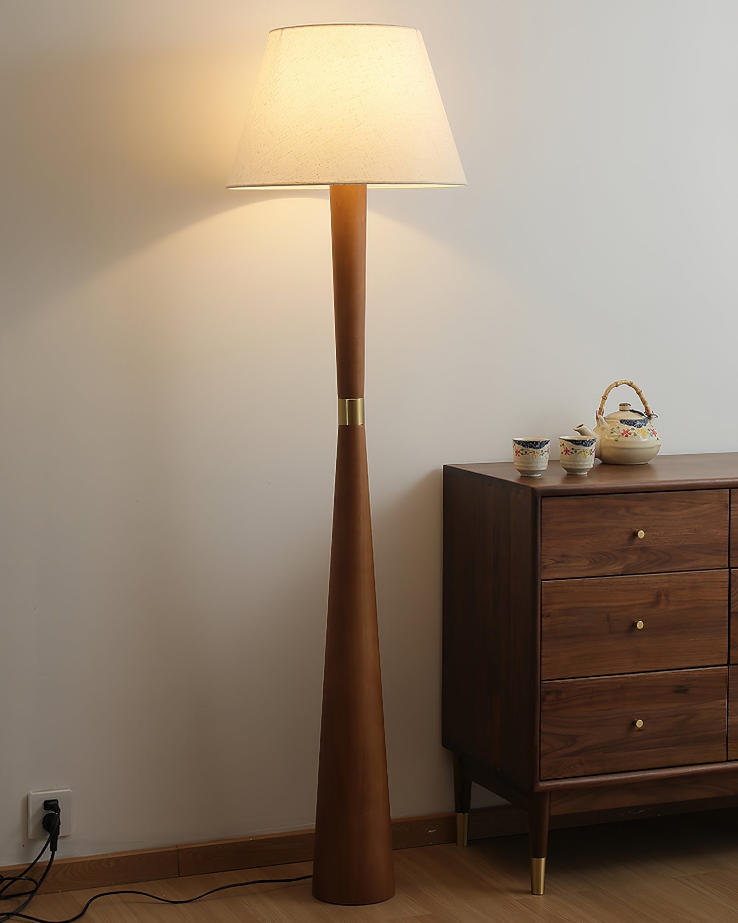 Gunnar Floor Lamp