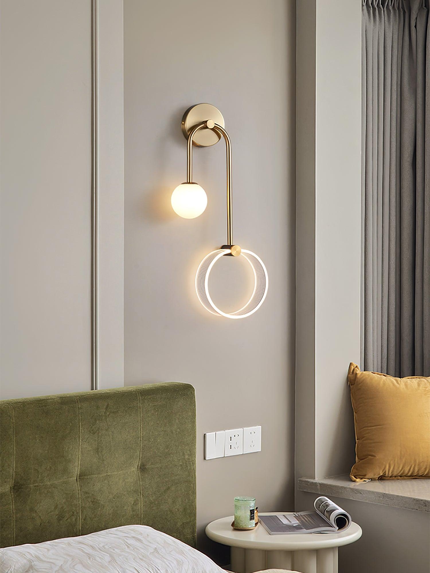 Warren Modern Minimalist LED Brass Wall Light-Neutral Decor