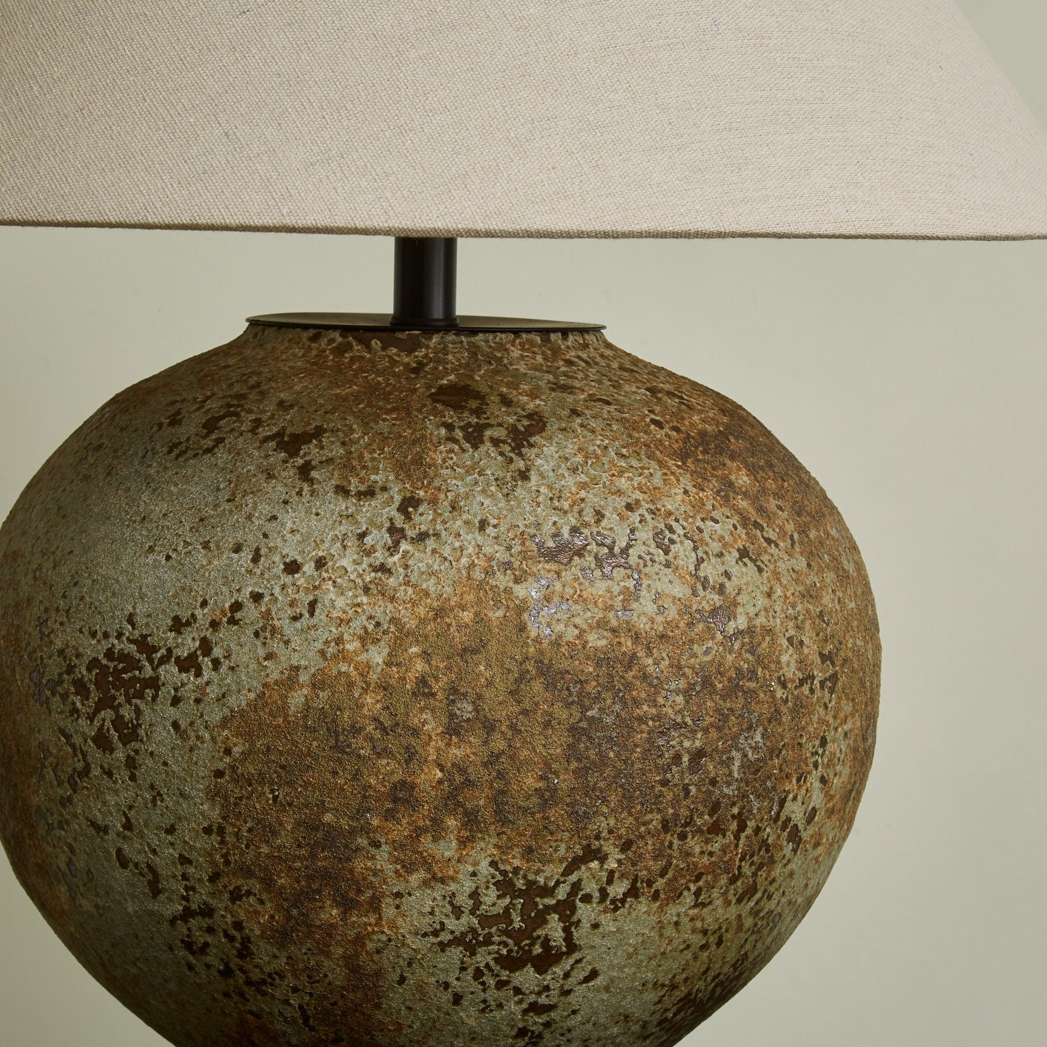 Lirys Modern Ceramics Table Lamp-Neutral Decor