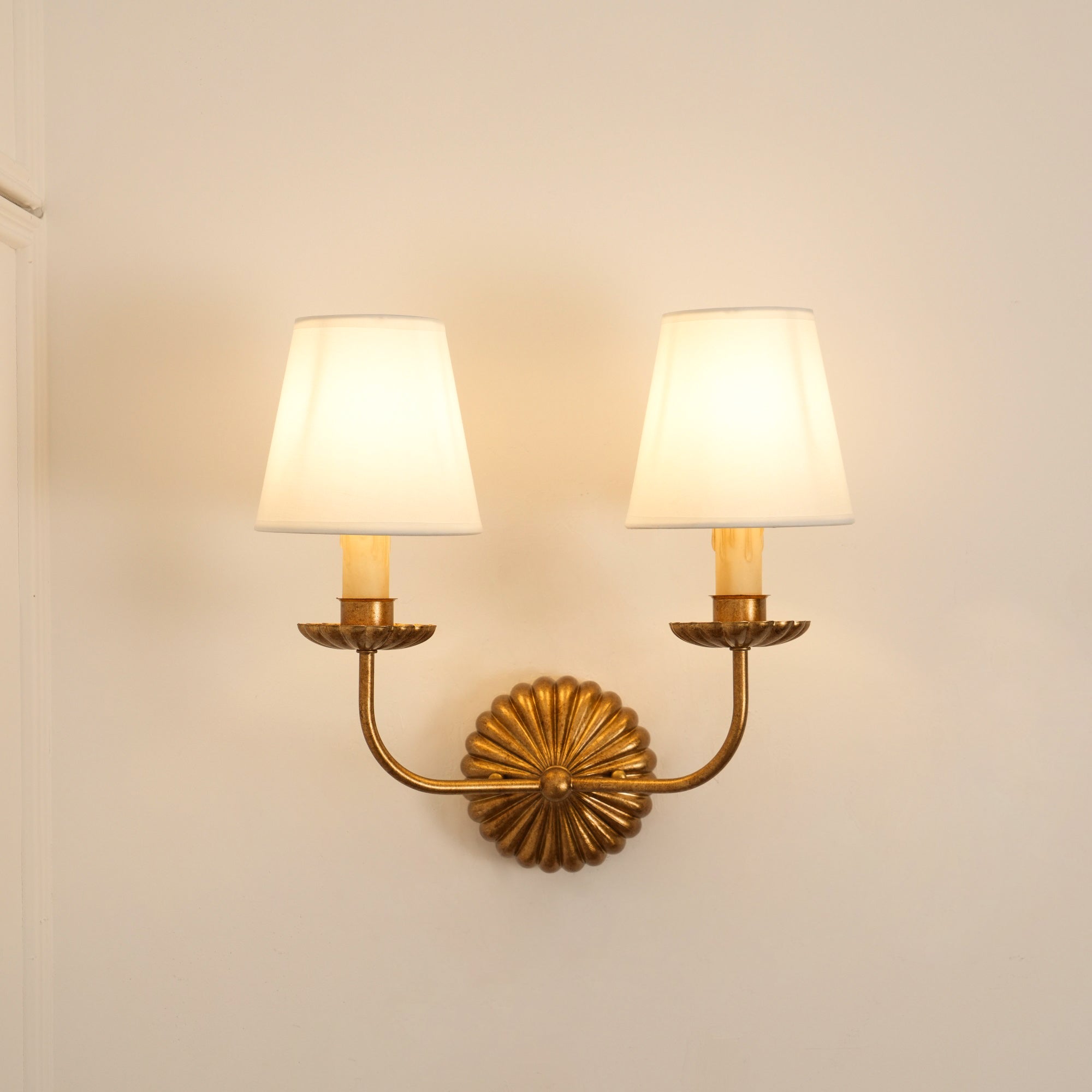 Antoinette French Wall Lamp-Neutral Decor