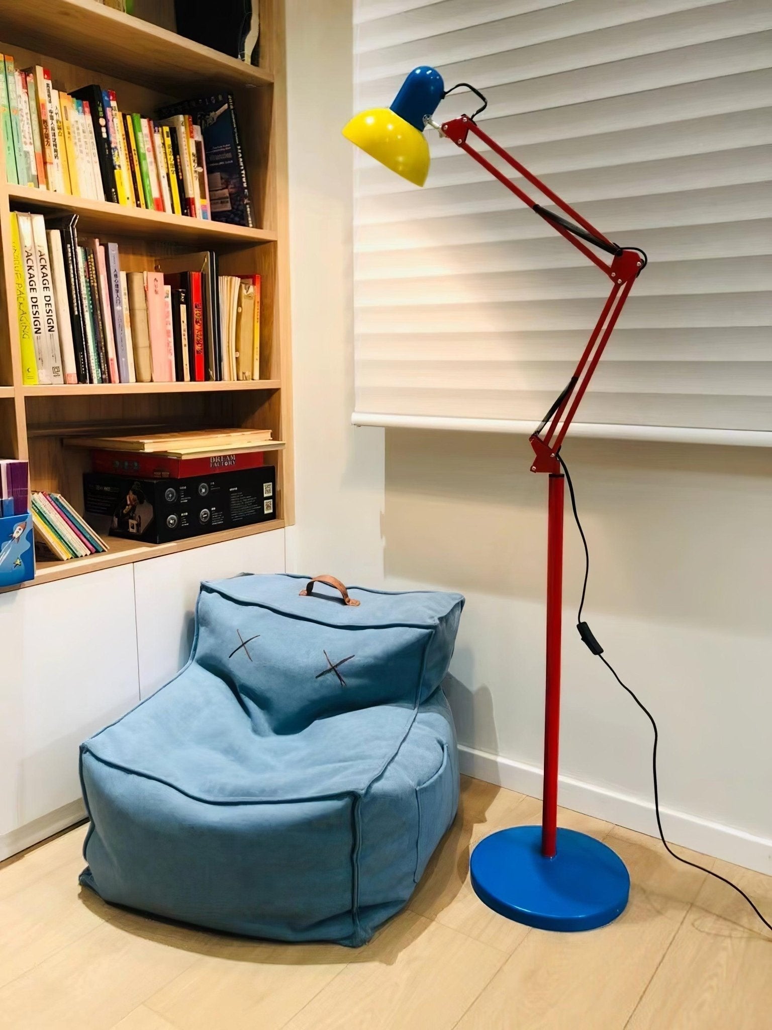 Idoren Playful Floor Lamp-Neutral Decor