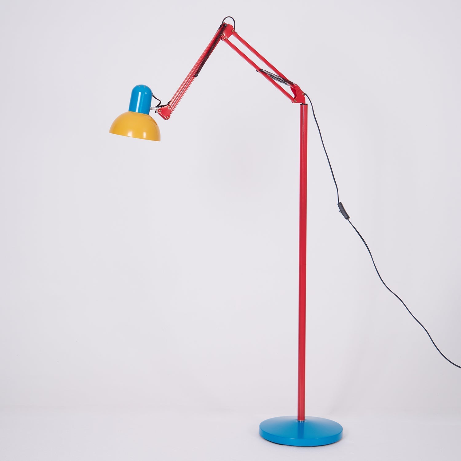 Idoren Playful Floor Lamp-Neutral Decor