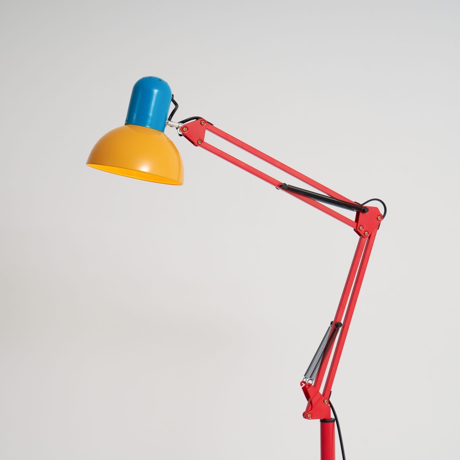 Idoren Playful Floor Lamp-Neutral Decor